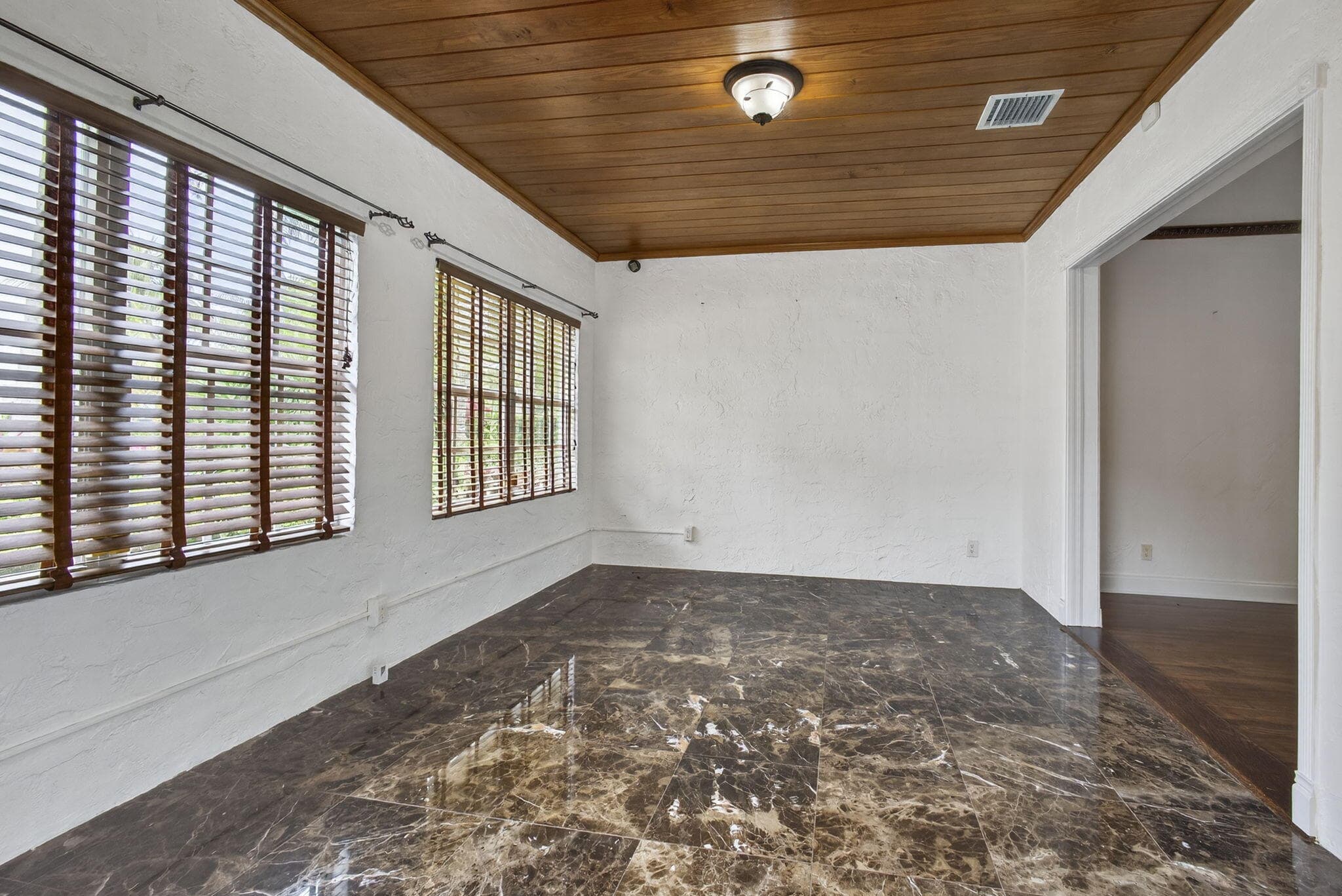 616 Upland Road, West Palm Beach, FL 33401 — photo 9 of 68
