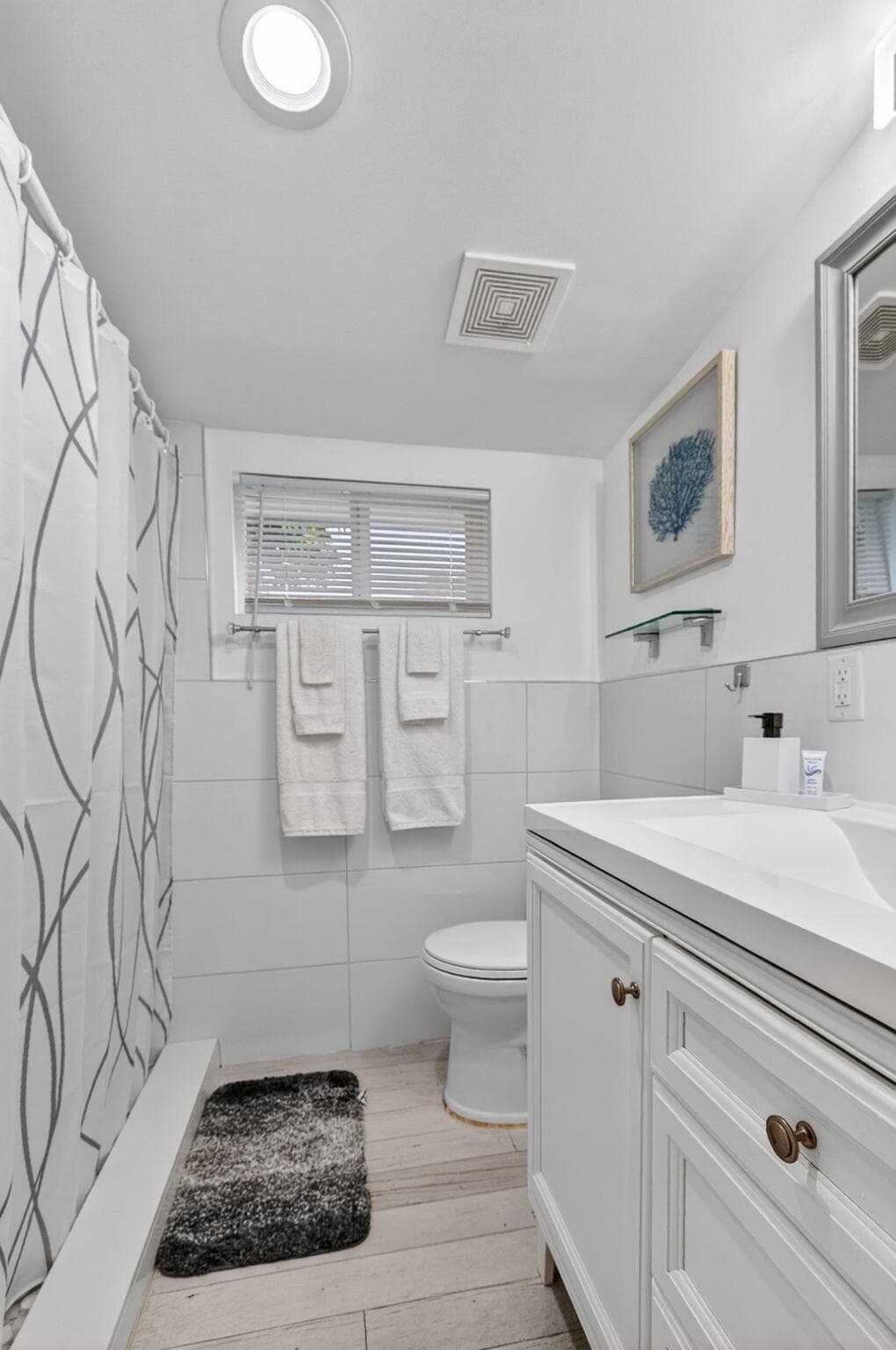698 NE 36th Street, Oakland Park, FL 33334 — photo 12 of 29