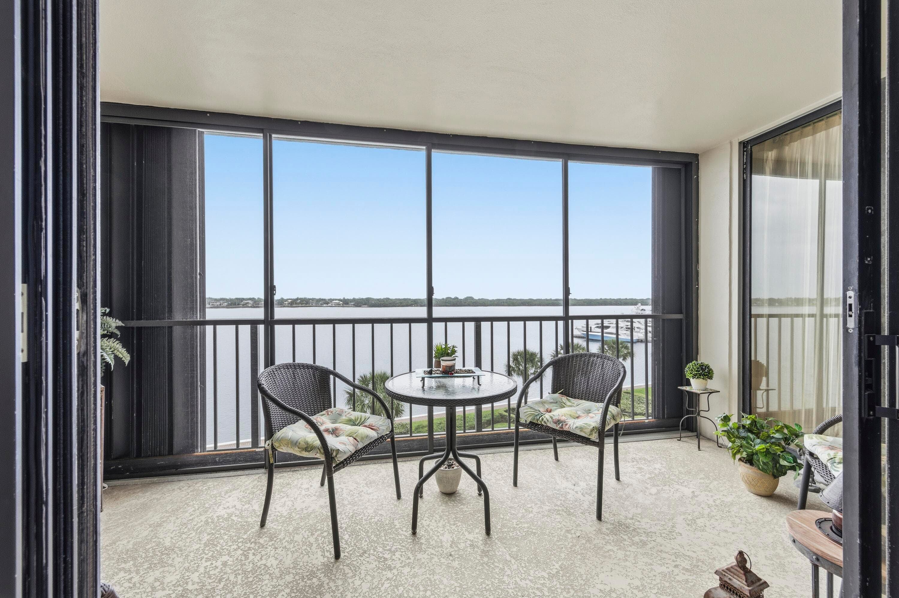 126 Lakeshore Drive 526, North Palm Beach, FL 33408 — photo 4 of 32