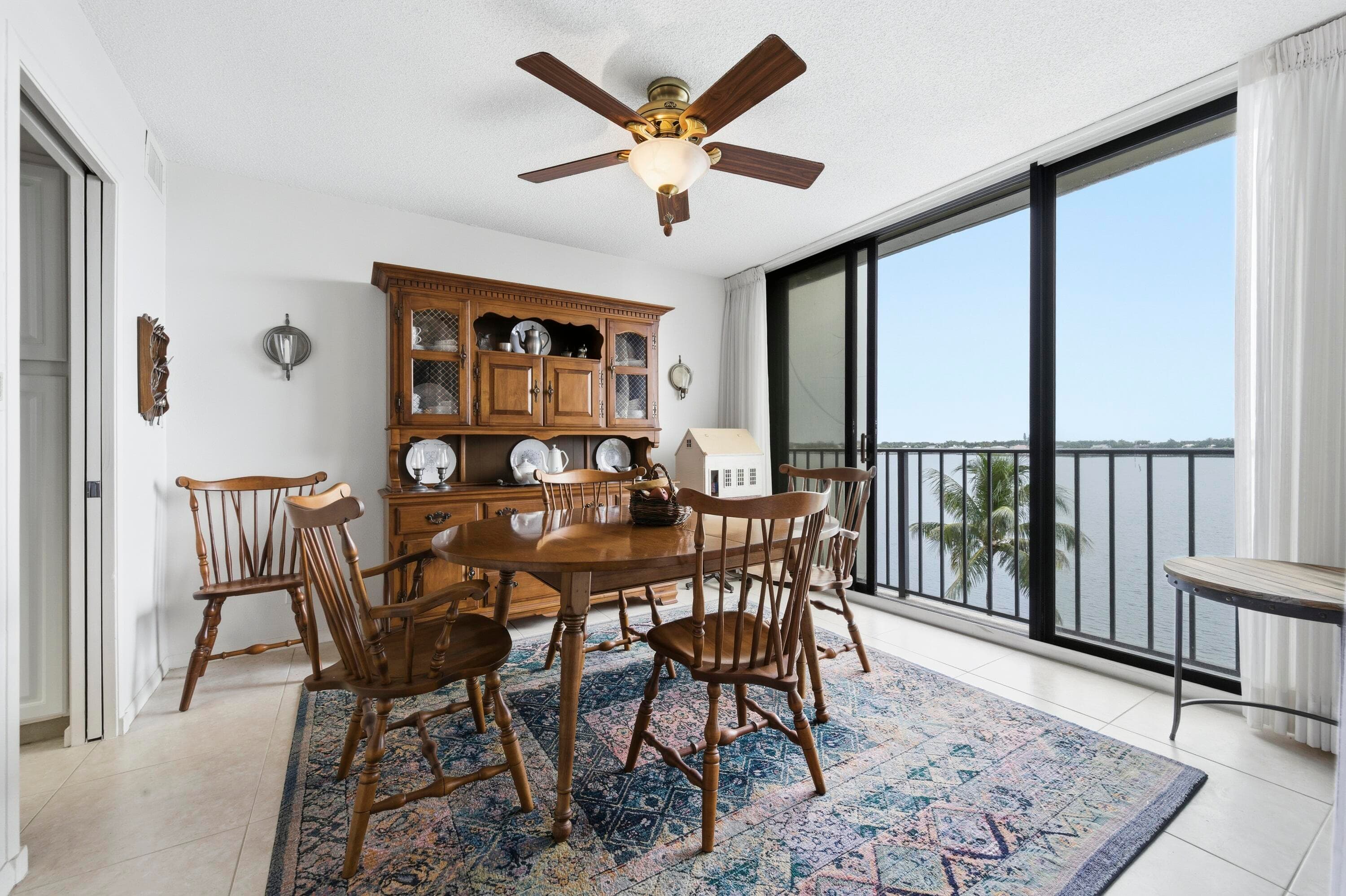 126 Lakeshore Drive 526, North Palm Beach, FL 33408 — photo 10 of 32