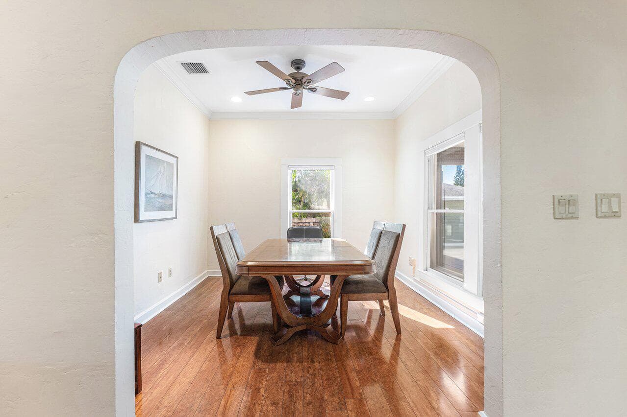 219 S Swinton Avenue, Delray Beach, FL 33444 — photo 12 of 43