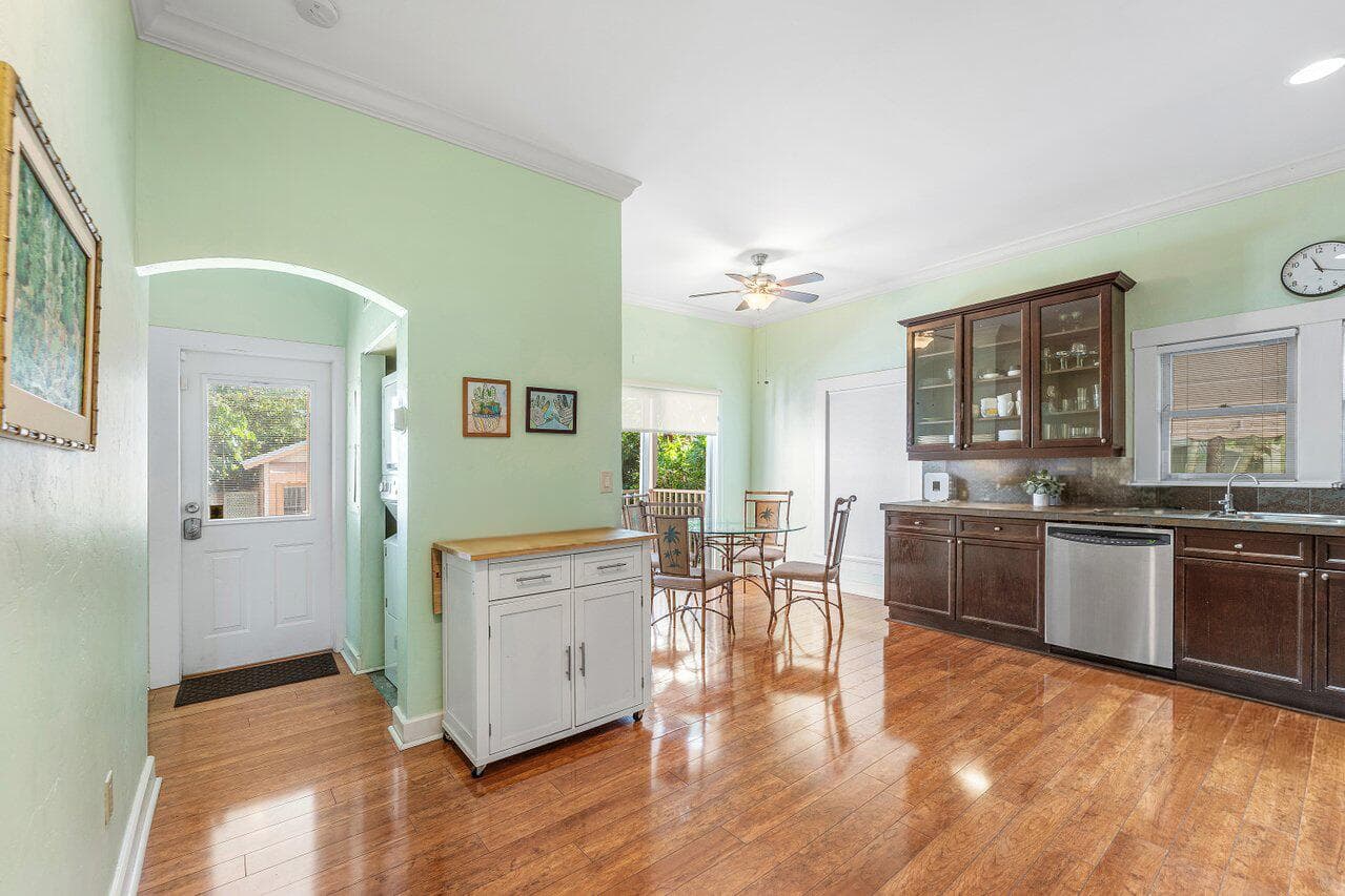 219 S Swinton Avenue, Delray Beach, FL 33444 — photo 16 of 43