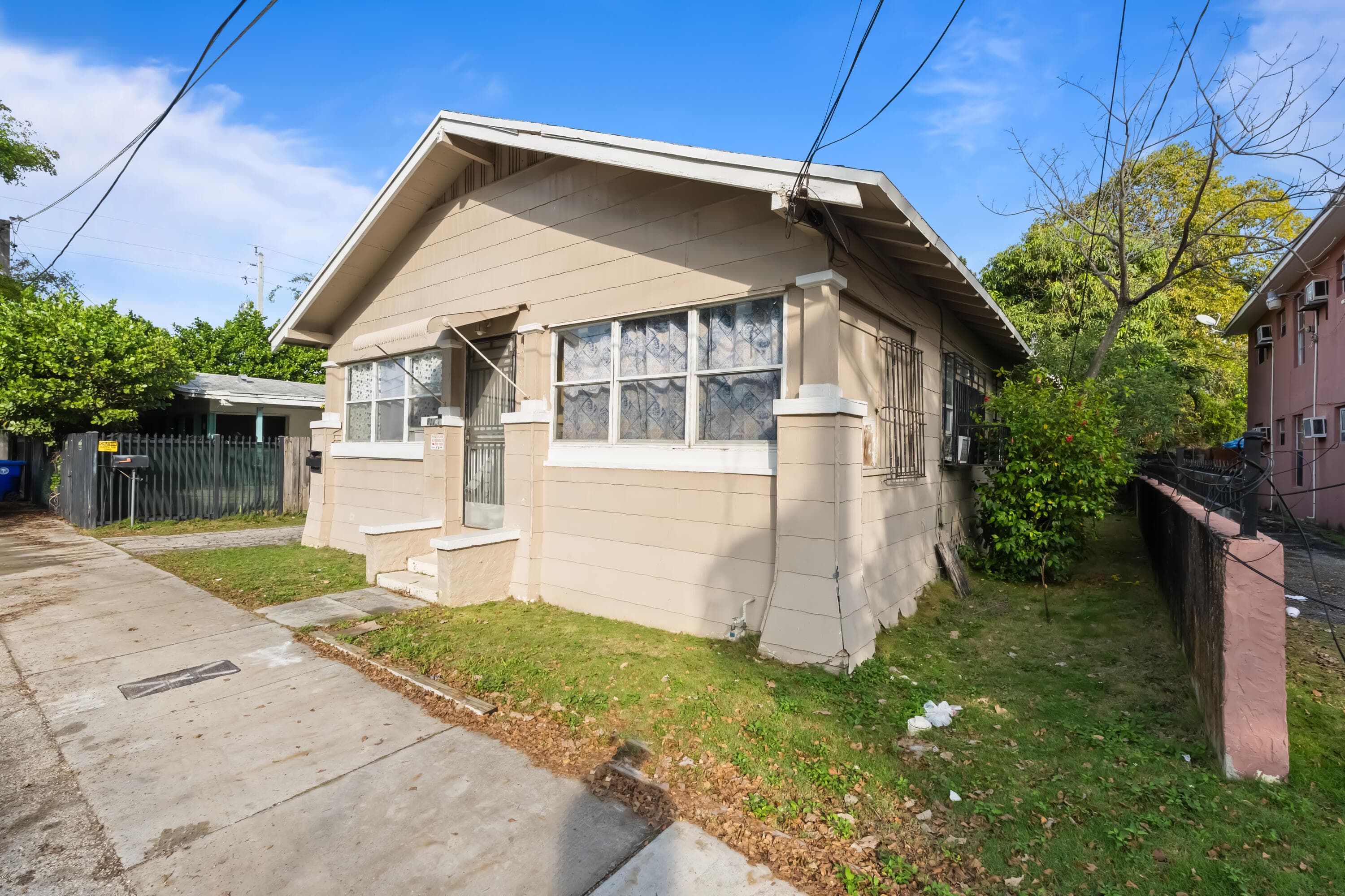 8111 NE 1st Avenue, Miami, FL 33138 — photo 9 of 32