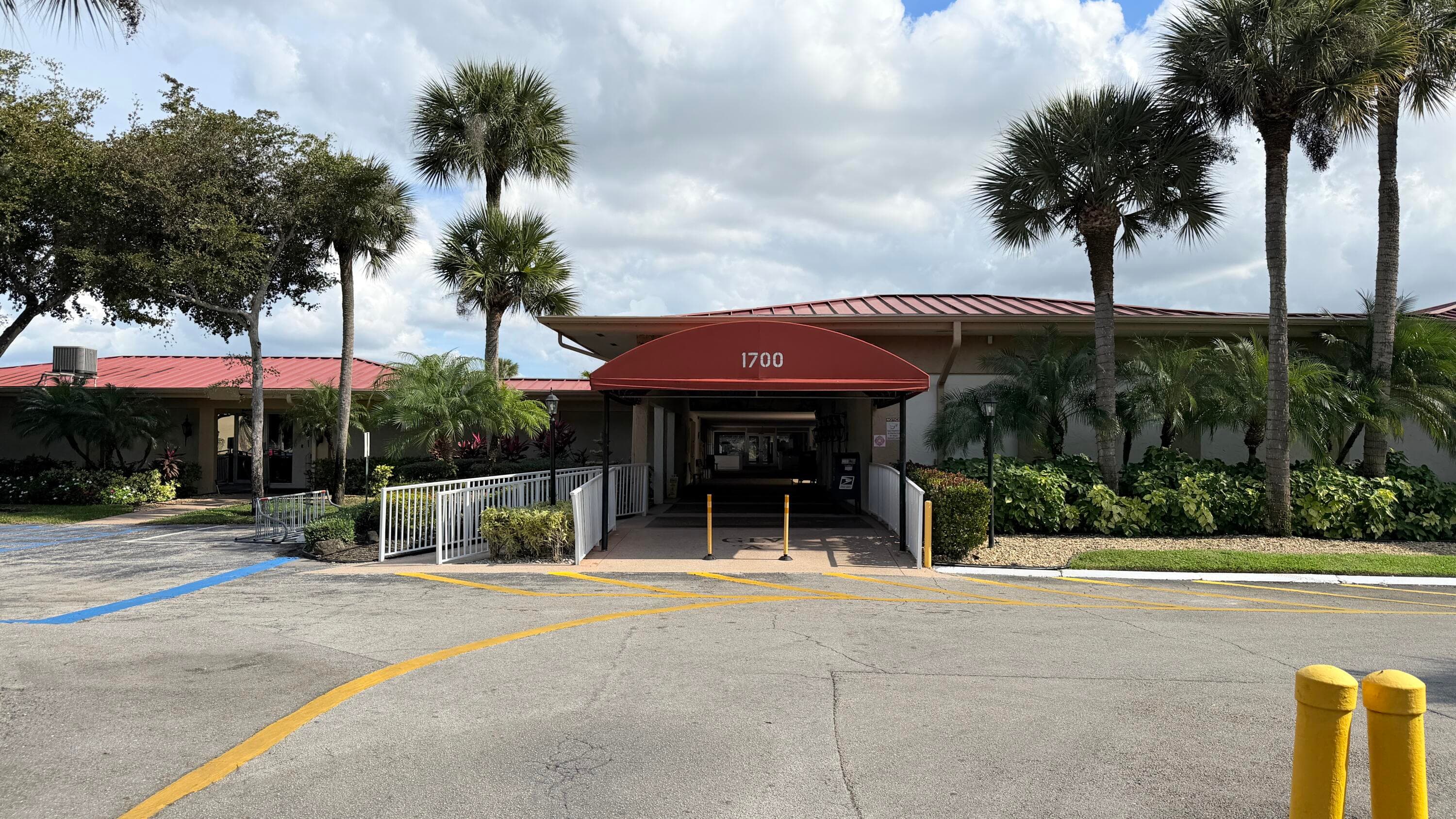 320 Lake Dora Drive 320, West Palm Beach, FL 33411 — photo 14 of 19