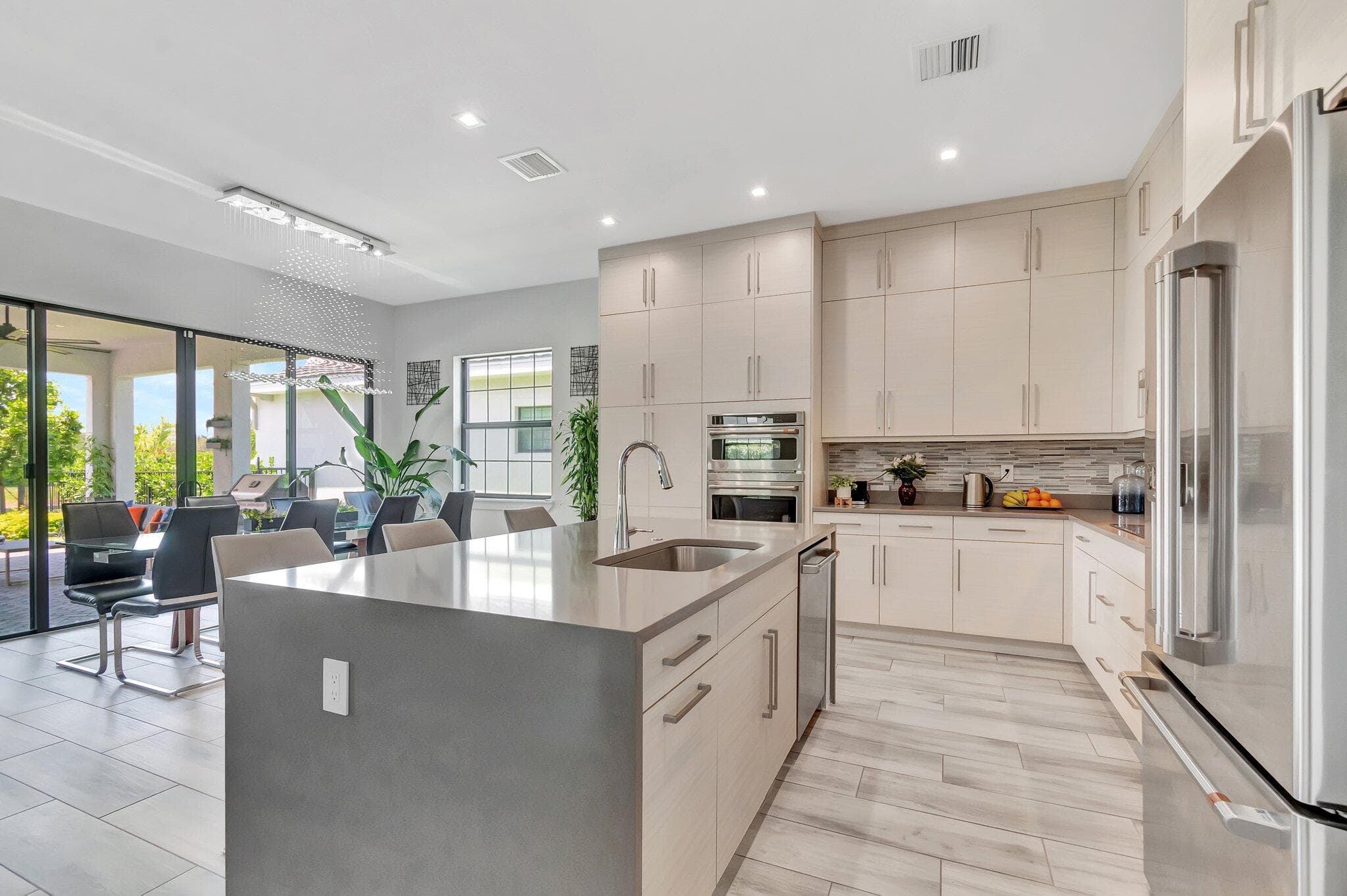 2828 Gin Berry Way, West Palm Beach, FL 33401 — photo 13 of 56