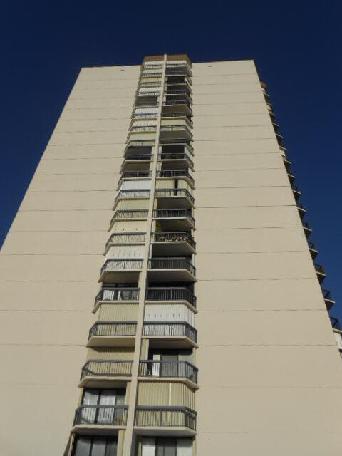 2425 Presidential Way 402, West Palm Beach, FL 33401 — photo 4 of 26