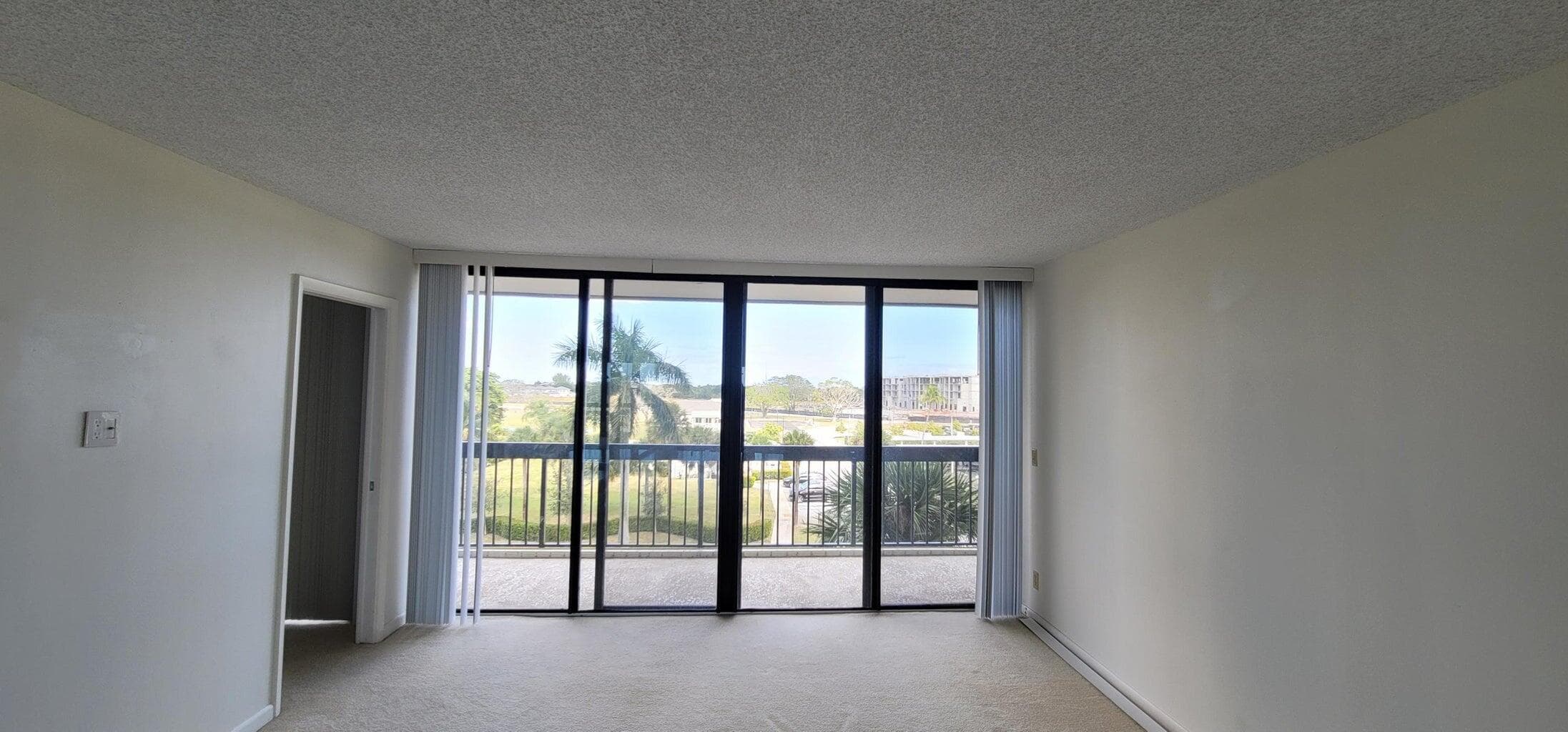 2425 Presidential Way 402, West Palm Beach, FL 33401 — photo 14 of 26
