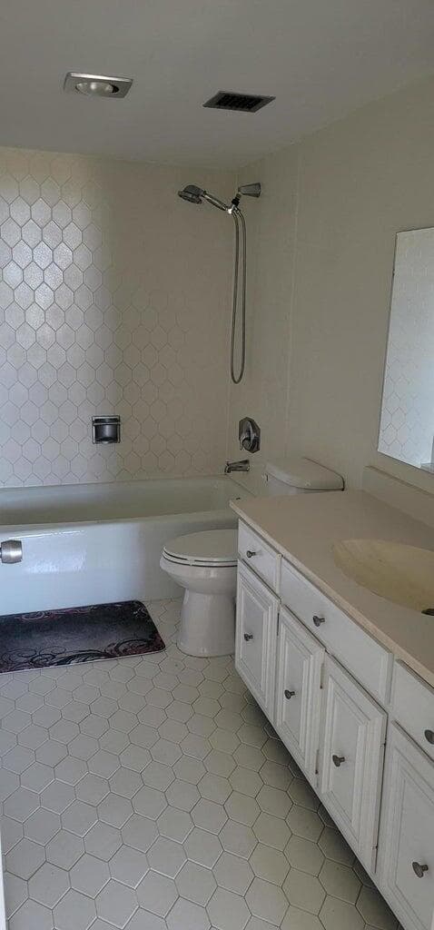 2425 Presidential Way 402, West Palm Beach, FL 33401 — photo 15 of 26