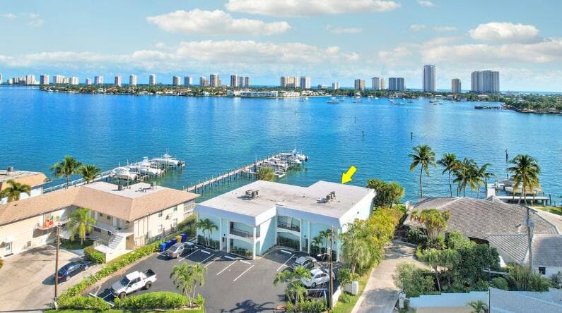 360 Wilma Circle 7, Riviera Beach, FL 33404 — photo 3 of 15