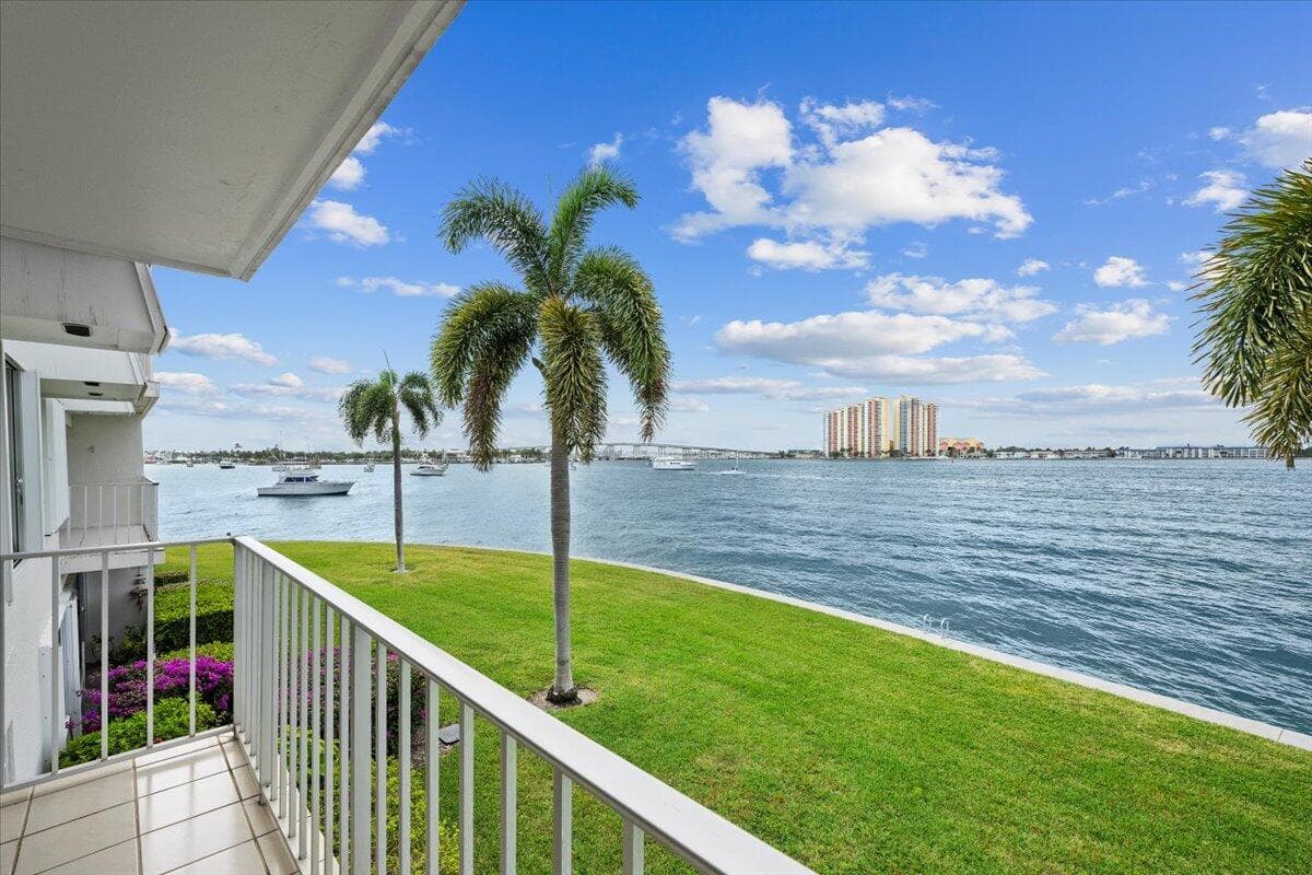 1025 Sugar Sands Boulevard 261, Riviera Beach, FL 33404 — photo 5 of 49