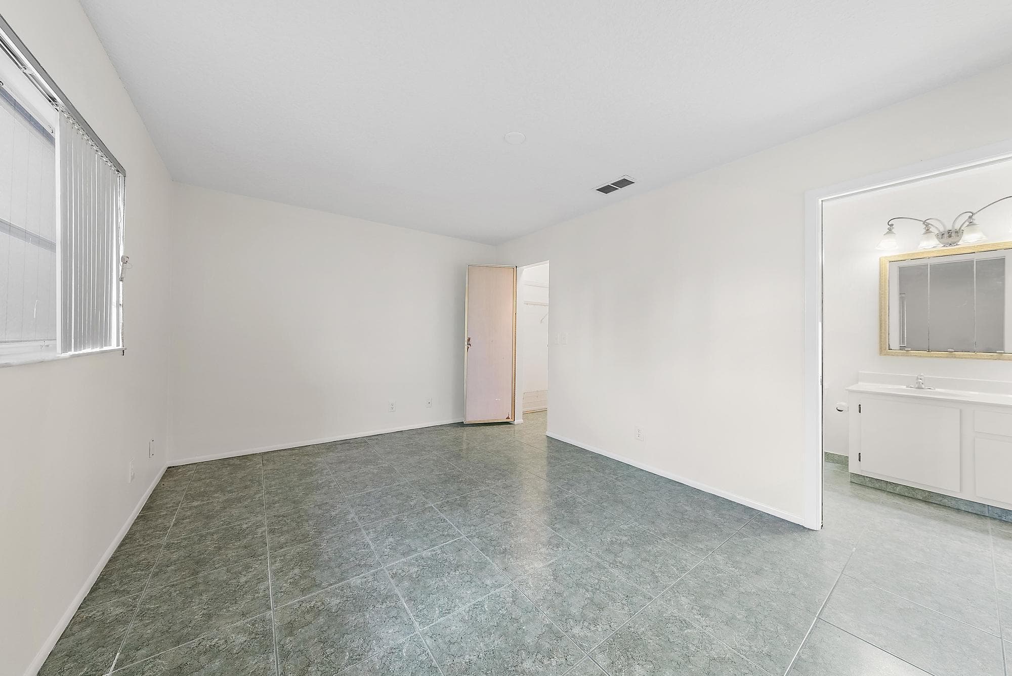 2638 Gately Drive E 45, West Palm Beach, FL 33415 — photo 8 of 16