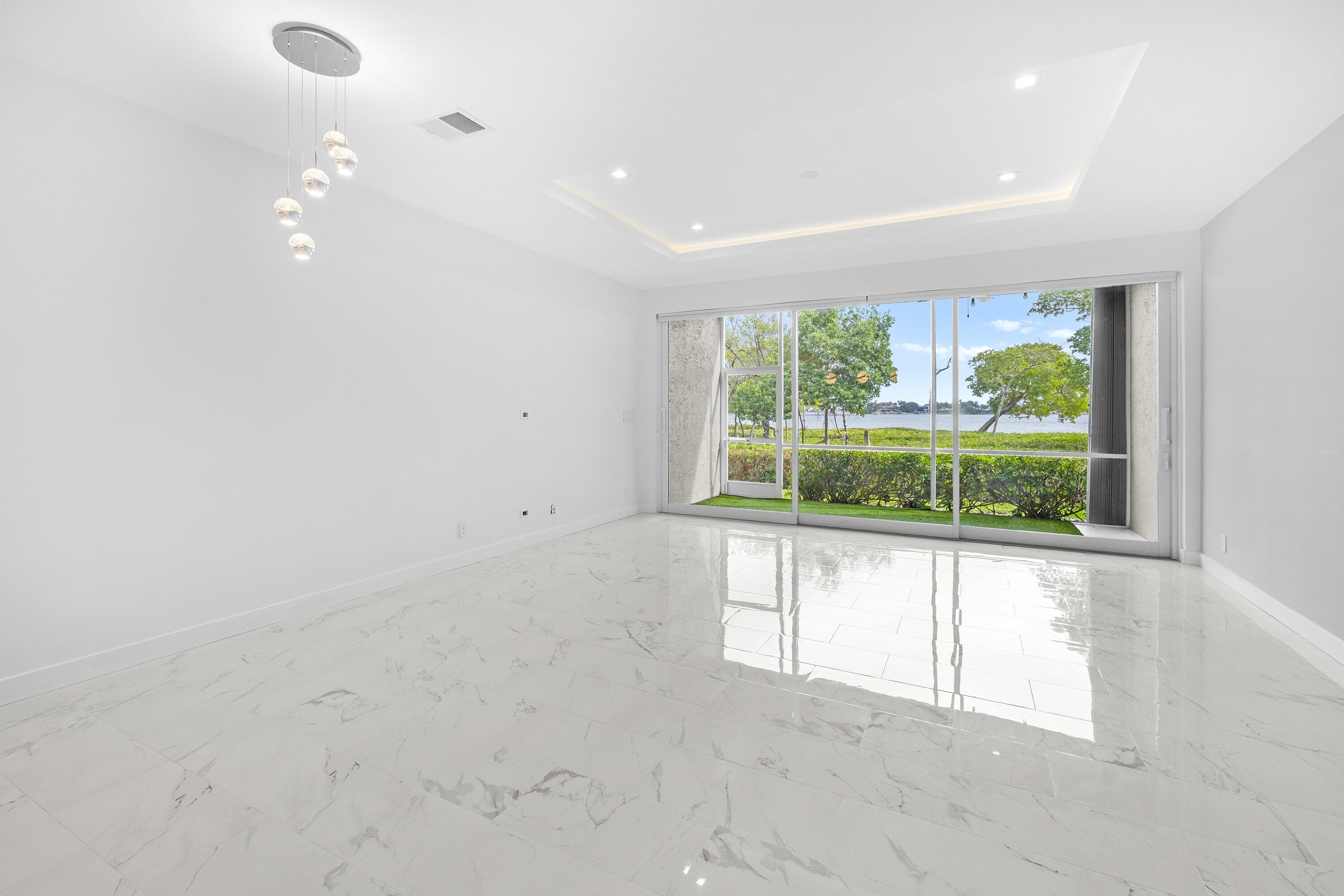 88 N Lakeshore Drive, Hypoluxo, FL 33462 — photo 4 of 64