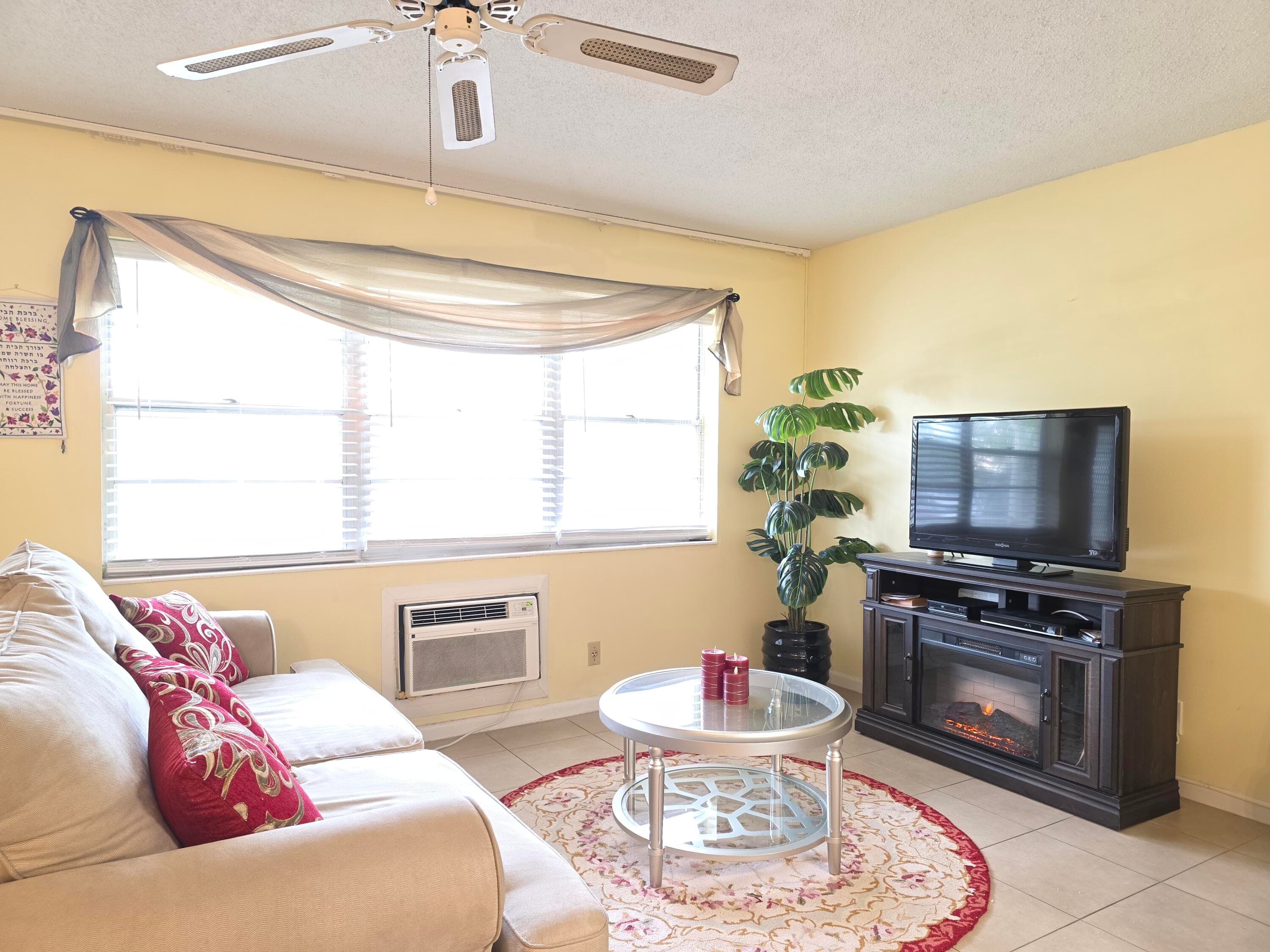 204 Kent L L, West Palm Beach, FL 33417 — photo 10 of 34