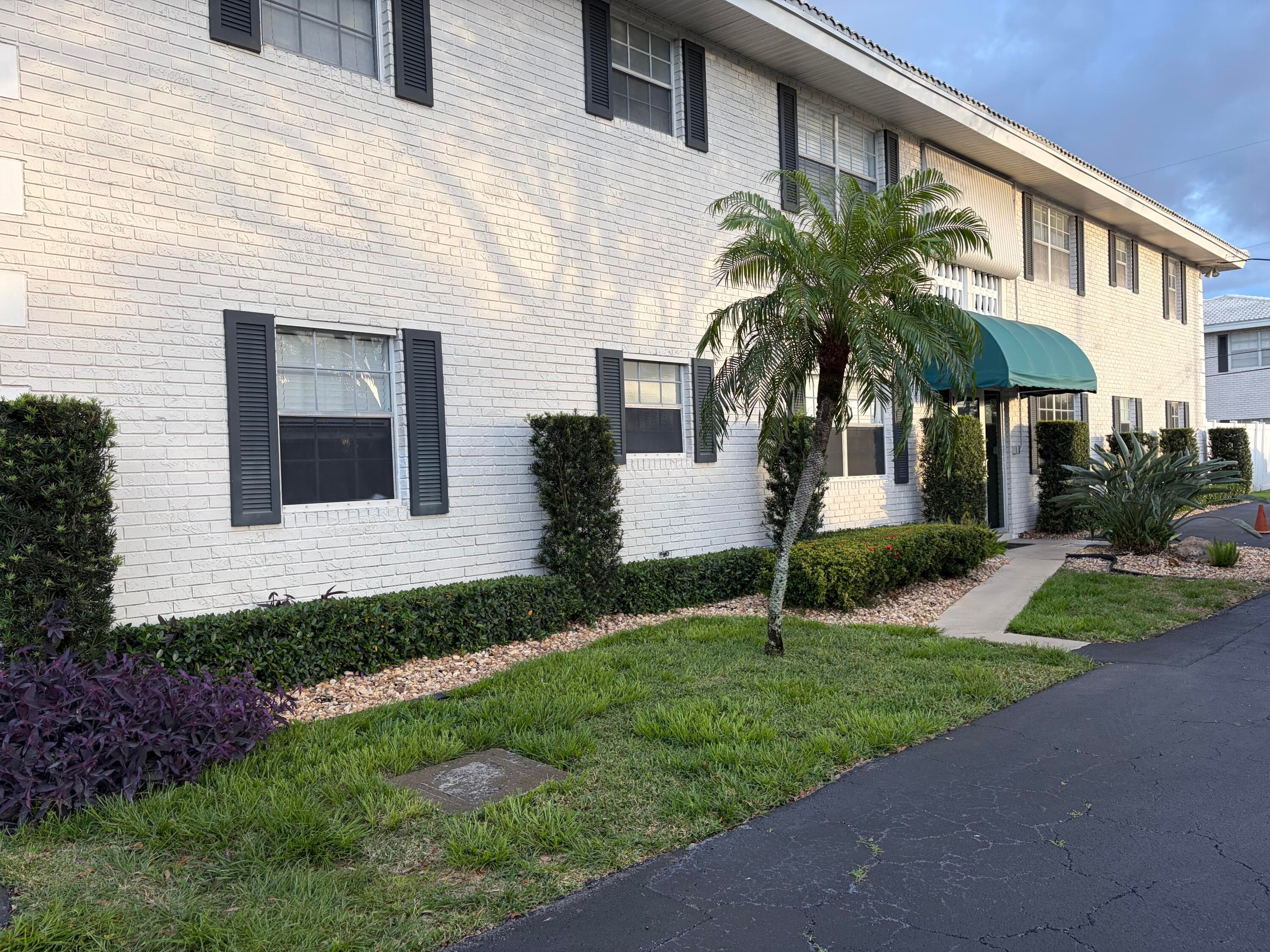 298 SW 6th Street 109, Boca Raton, FL 33432 — photo 3 of 39