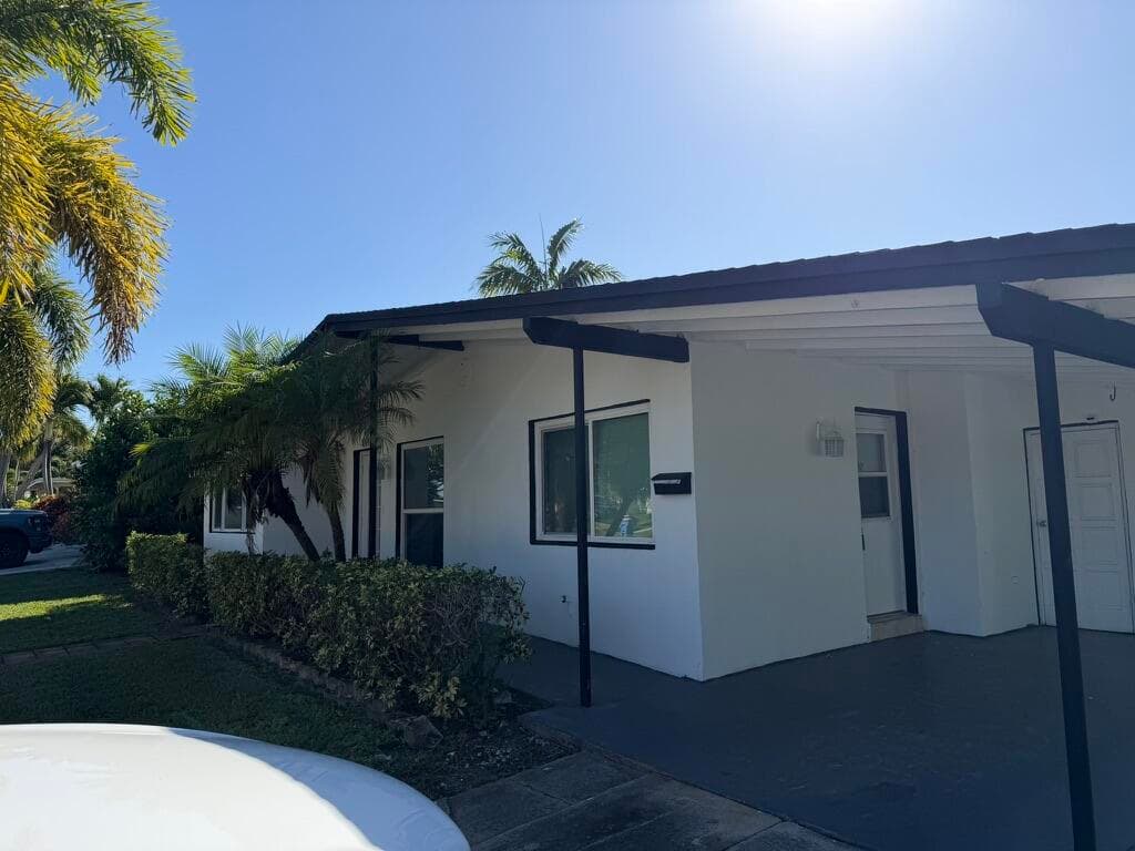 1014 W Drew Street, Lantana, FL 33462 — photo 3 of 35