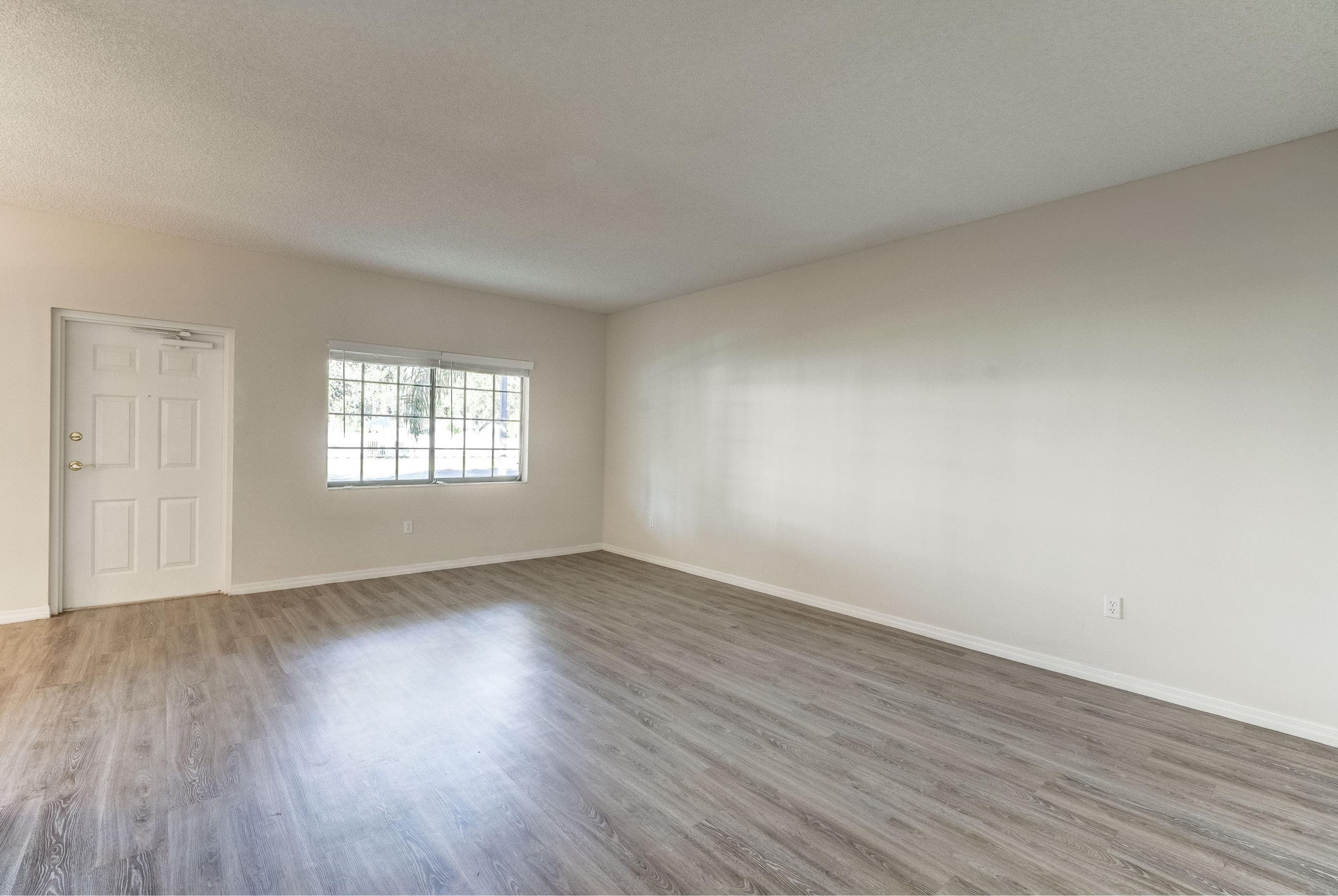 4685 N Haverhill Road A8, West Palm Beach, FL 33417 — photo 4 of 33