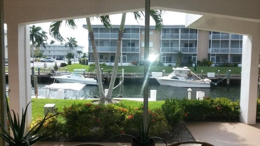 110 Shore Court 111b, North Palm Beach, FL 33408 — photo 1 of 5