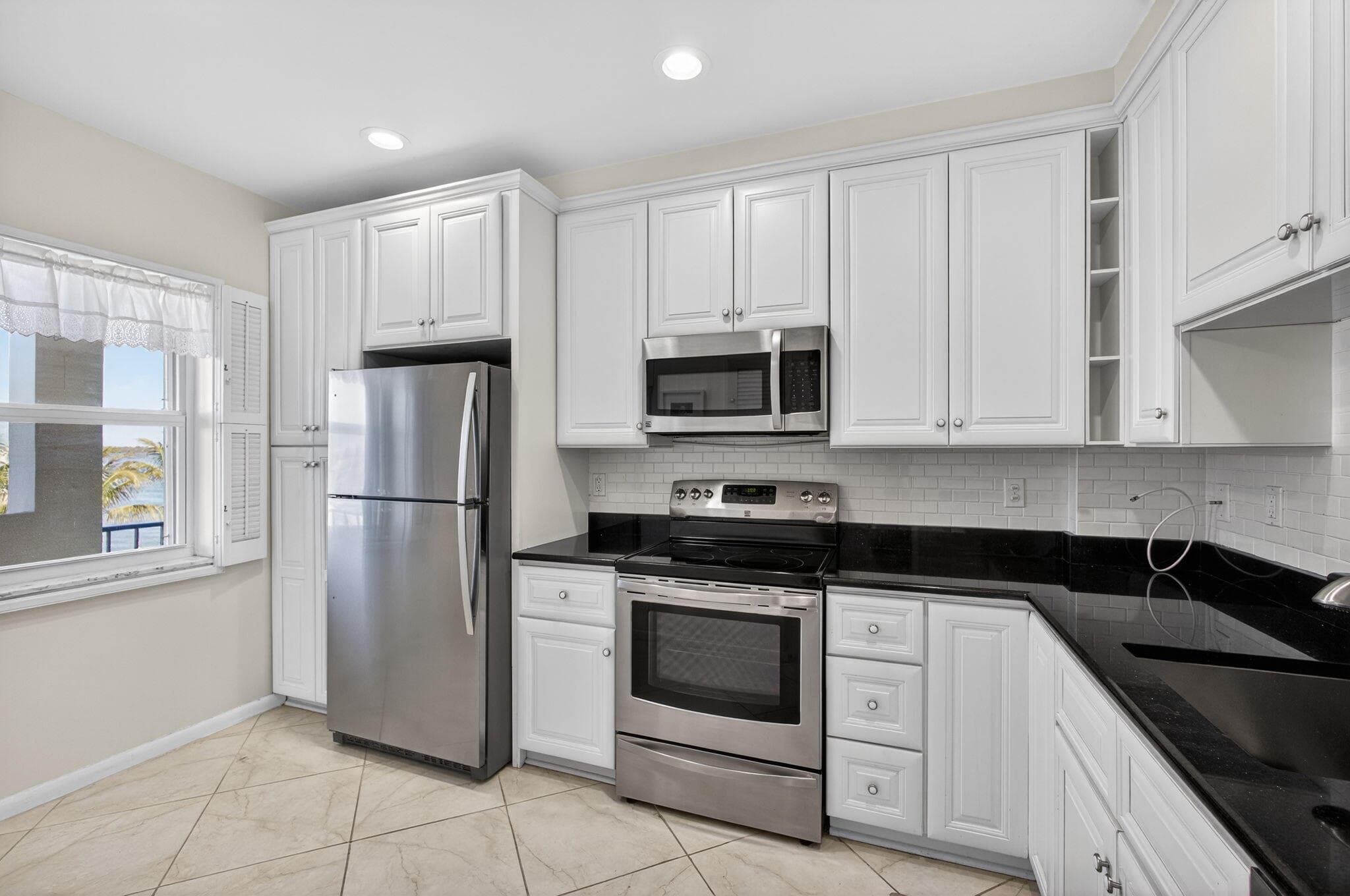 105 Paradise Harbour Boulevard 506, North Palm Beach, FL 33408 — photo 16 of 40