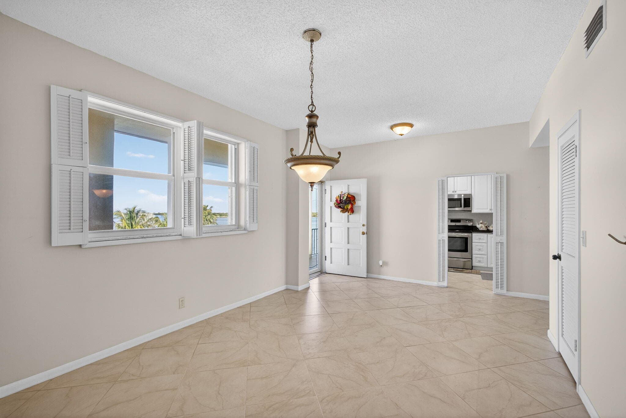 105 Paradise Harbour Boulevard 506, North Palm Beach, FL 33408 — photo 11 of 40