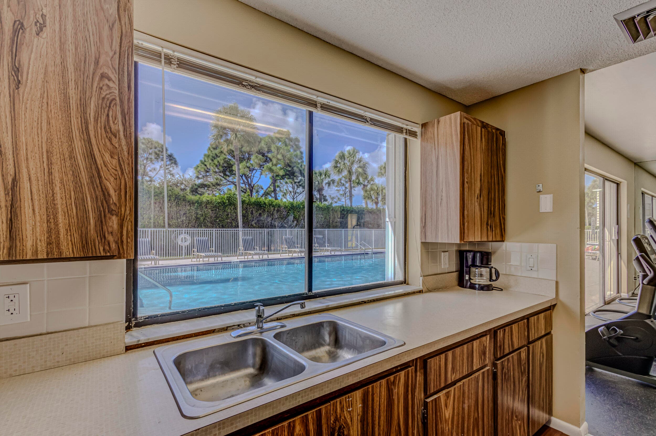 3507 Village Boulevard 105, West Palm Beach, FL 33409 — photo 24 of 27