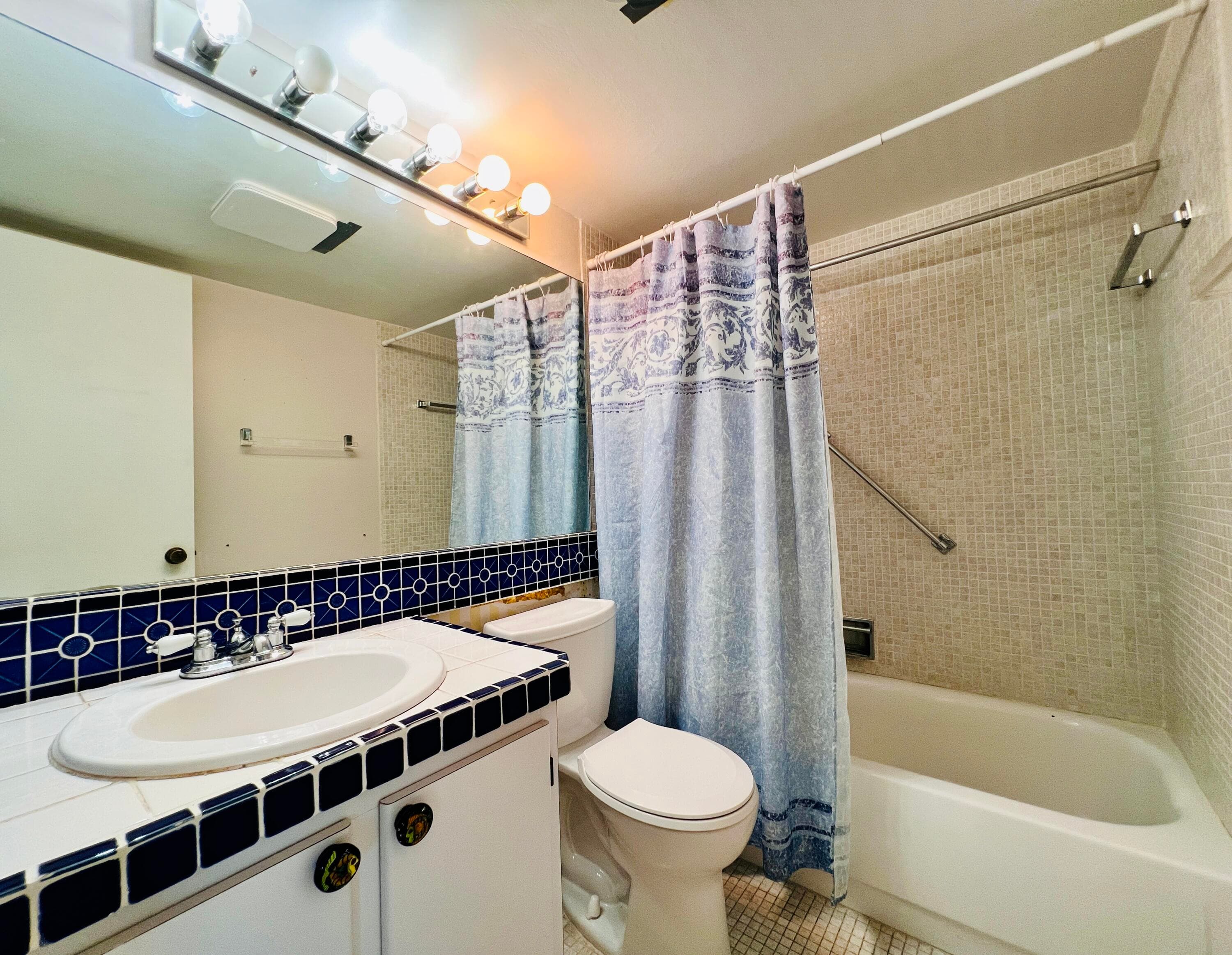 209 Oxford 200, West Palm Beach, FL 33417 — photo 9 of 17
