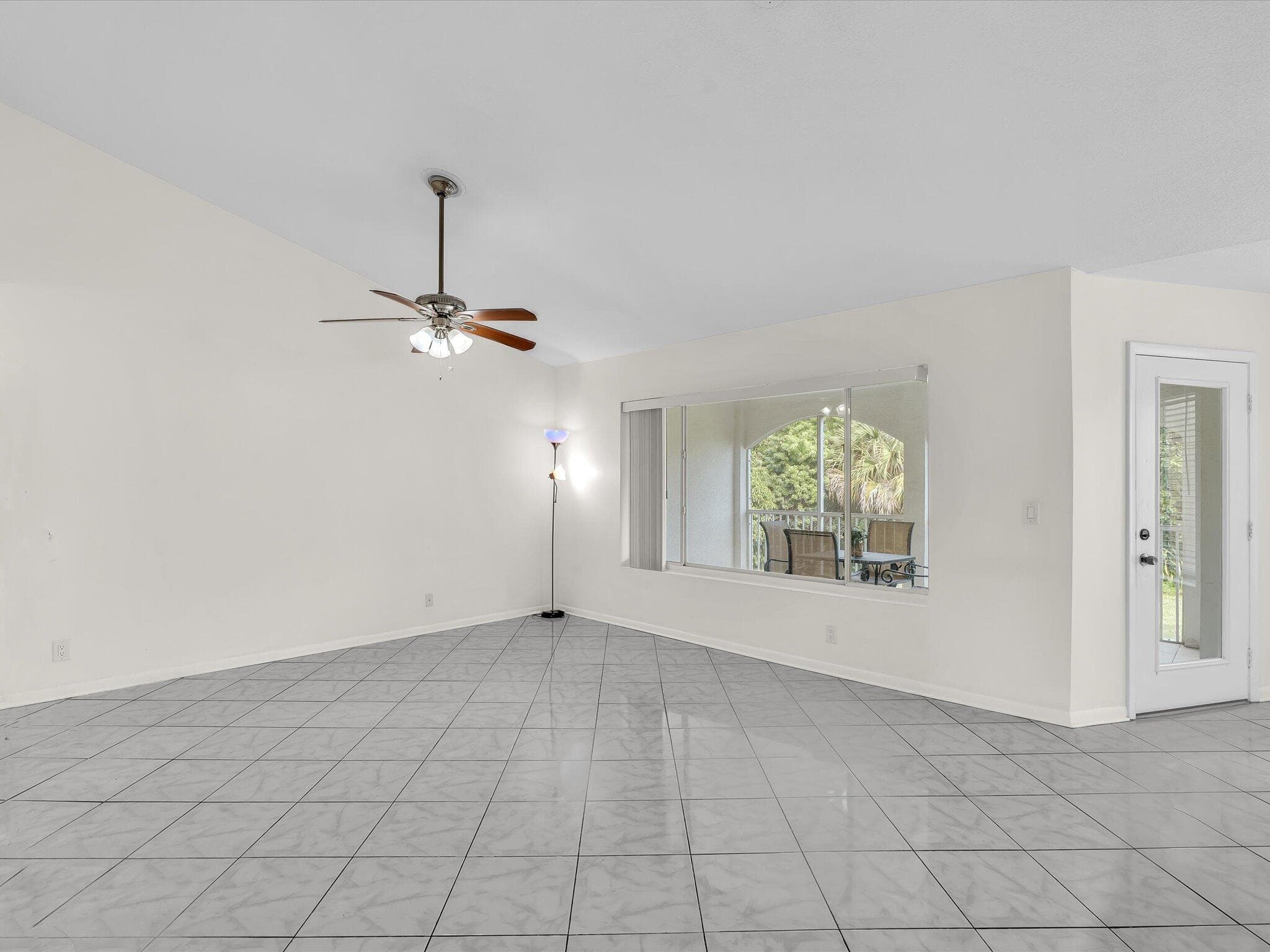 815 W Boynton Beach Boulevard 16-205, Boynton Beach, FL 33426 — photo 11 of 58