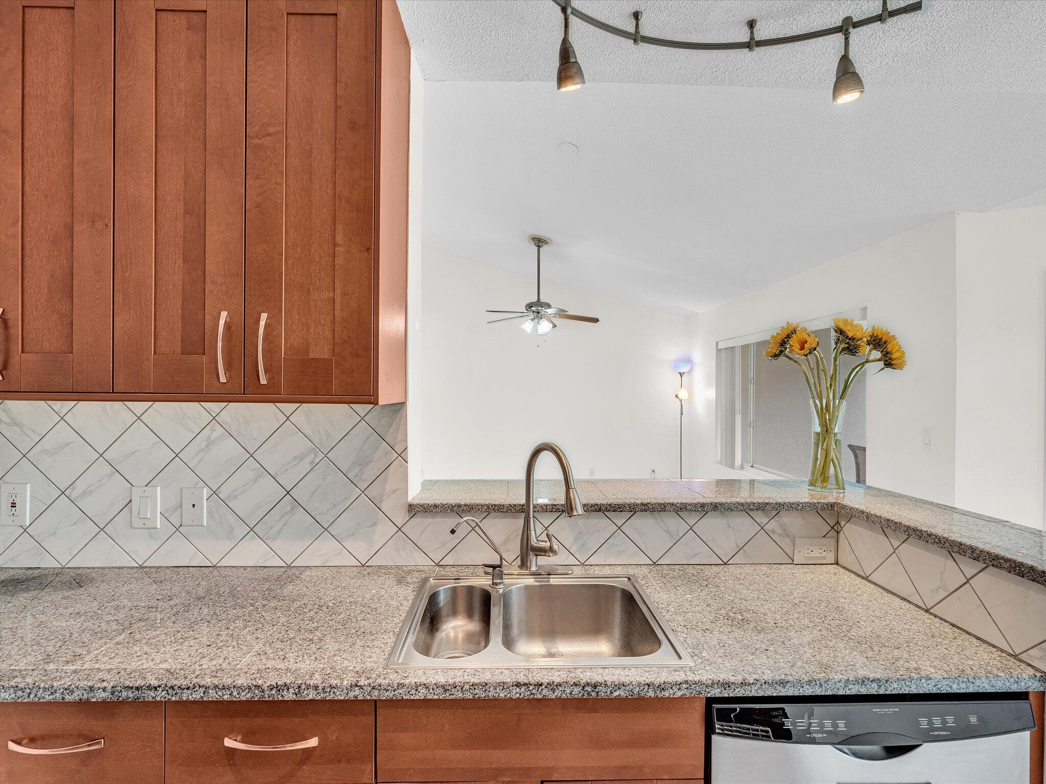815 W Boynton Beach Boulevard 16-205, Boynton Beach, FL 33426 — photo 19 of 58