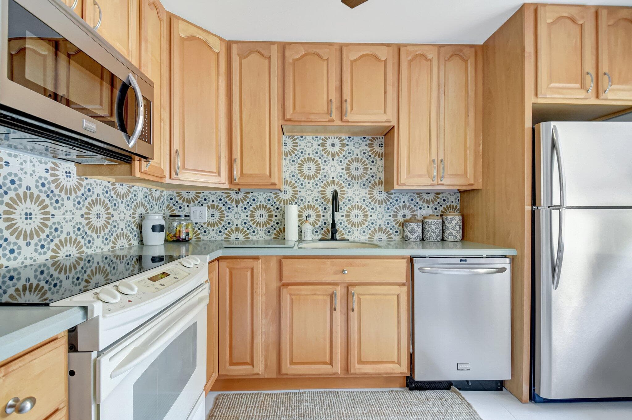 23 Colonial Club Drive 204, Boynton Beach, FL 33435 — photo 3 of 62
