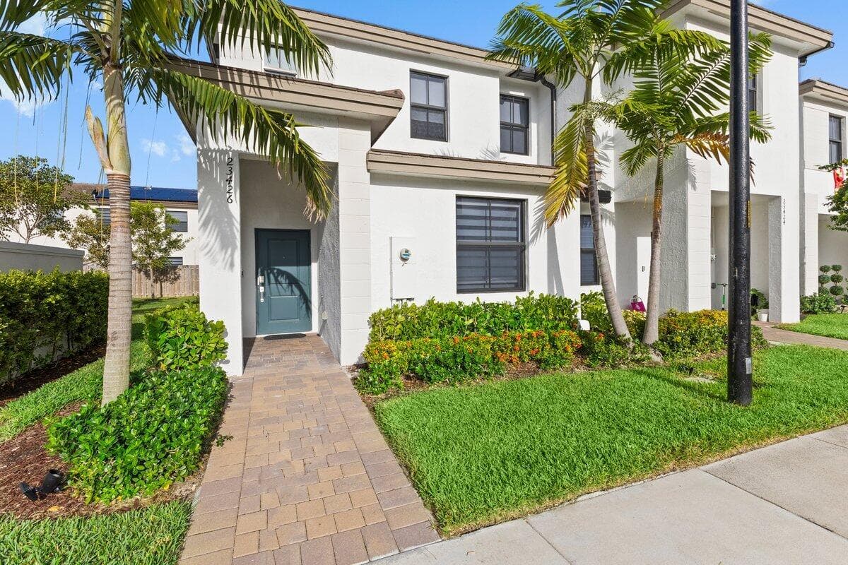 23426 SW 127th Place, Homestead, FL 33032 — photo 1 of 24