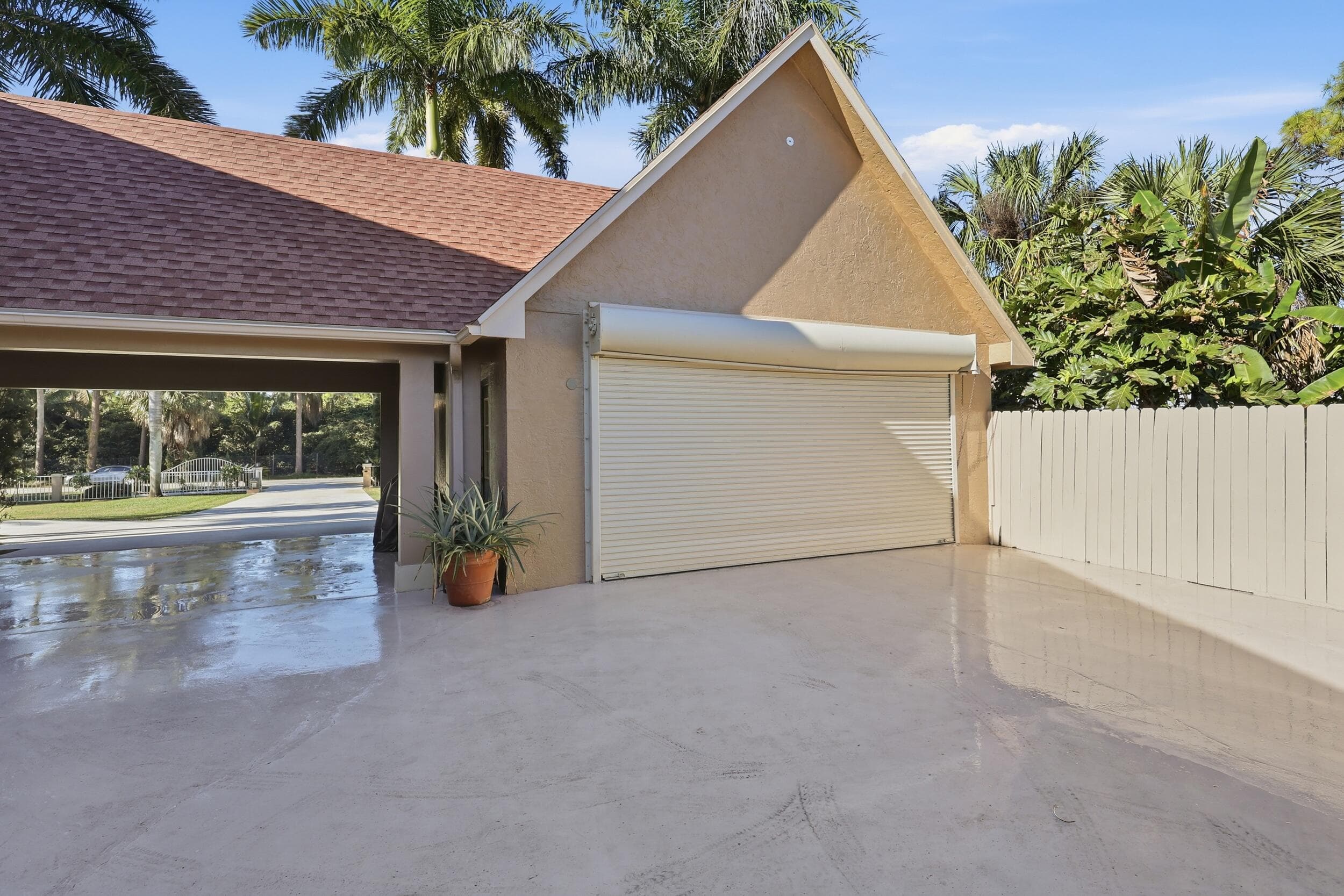 14410 64th Way N, Palm Beach Gardens, FL 33418 — photo 3 of 51