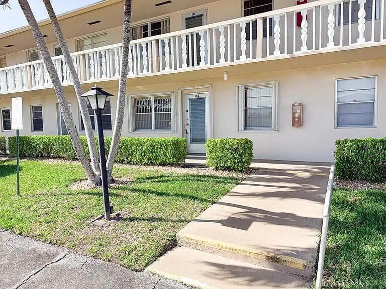 164 Kent J, West Palm Beach, FL 33417 — photo 1 of 39