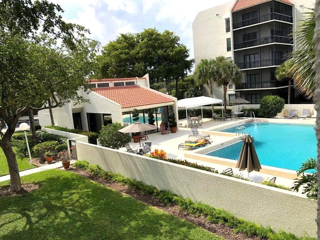 2550 Presidential Way 301, West Palm Beach, FL 33401 — photo 28 of 43