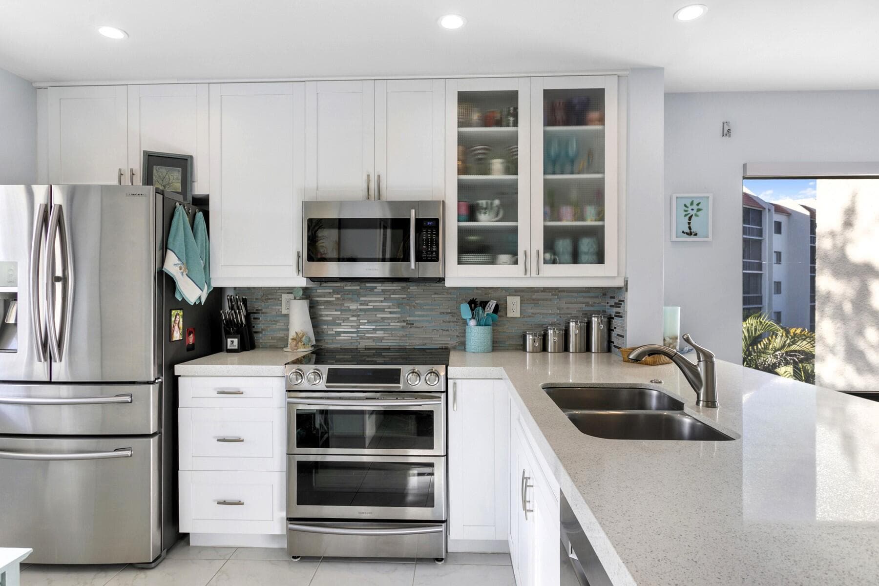 2550 Presidential Way 301, West Palm Beach, FL 33401 — photo 3 of 43