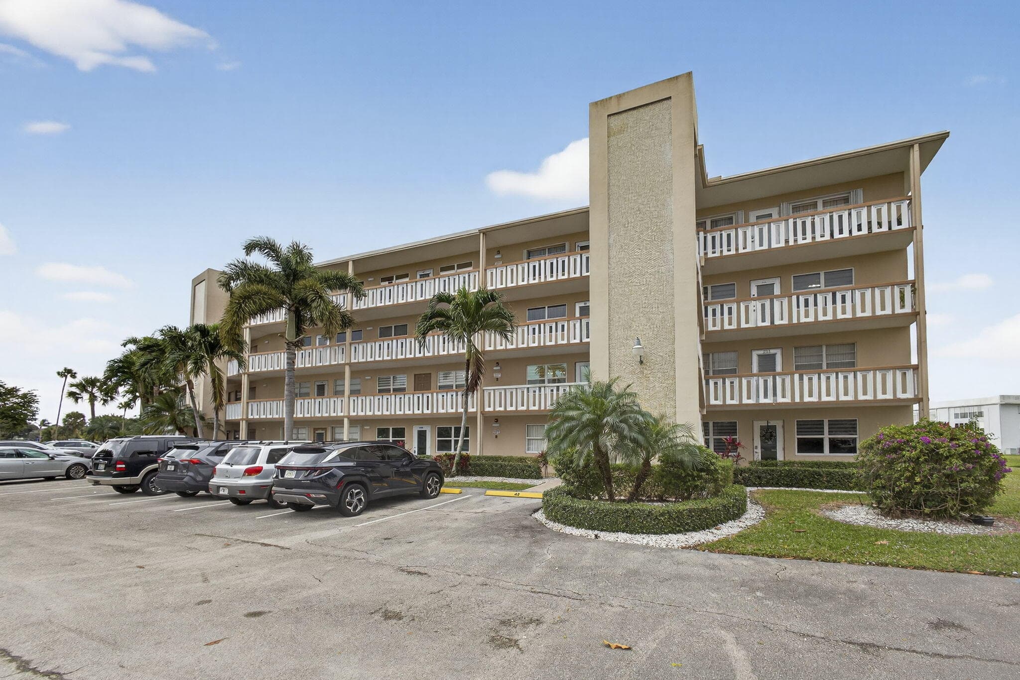 330 Wellington G, West Palm Beach, FL 33417 — photo 2 of 39