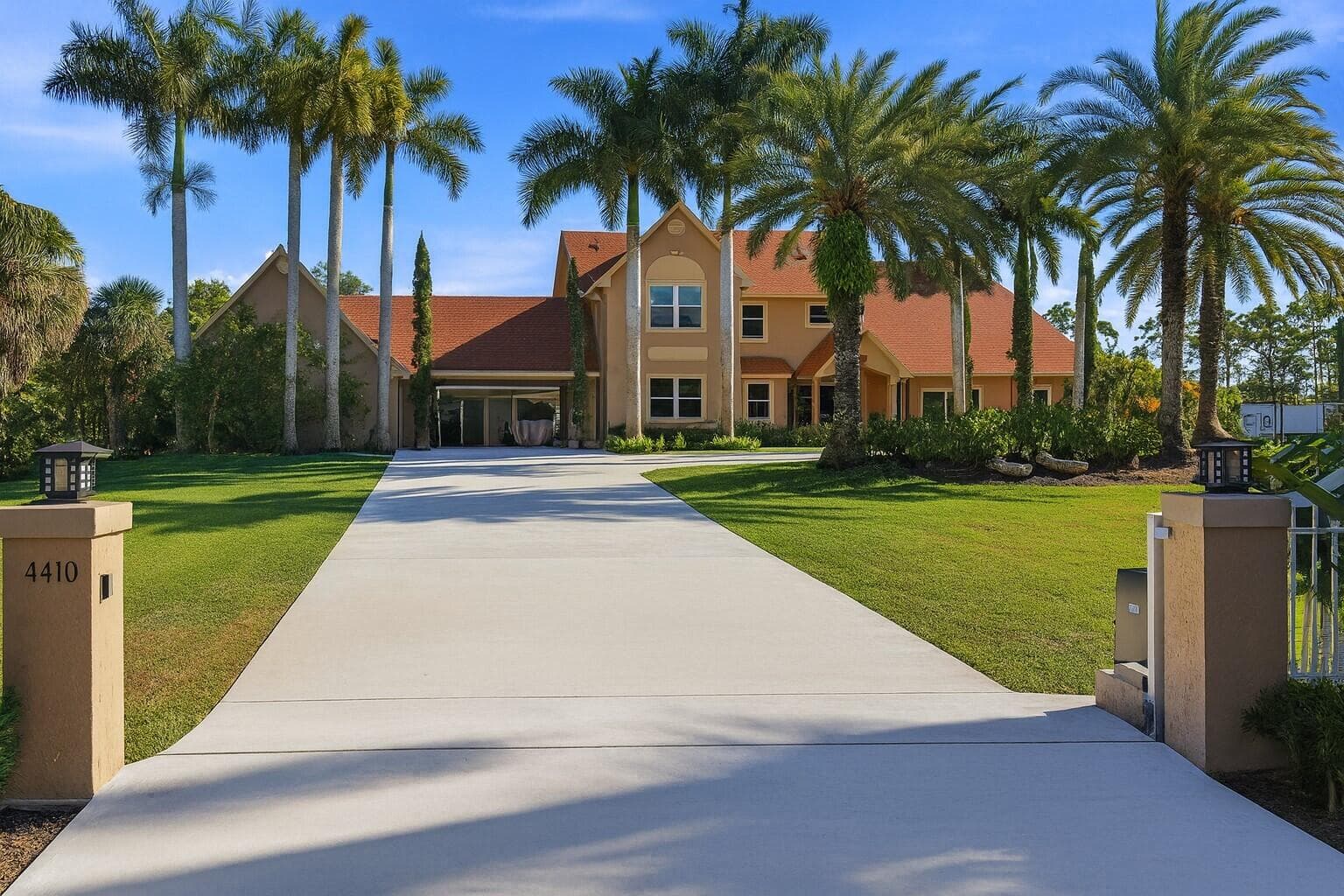 14410 64th Way N, Palm Beach Gardens, FL 33418 — photo 1 of 51