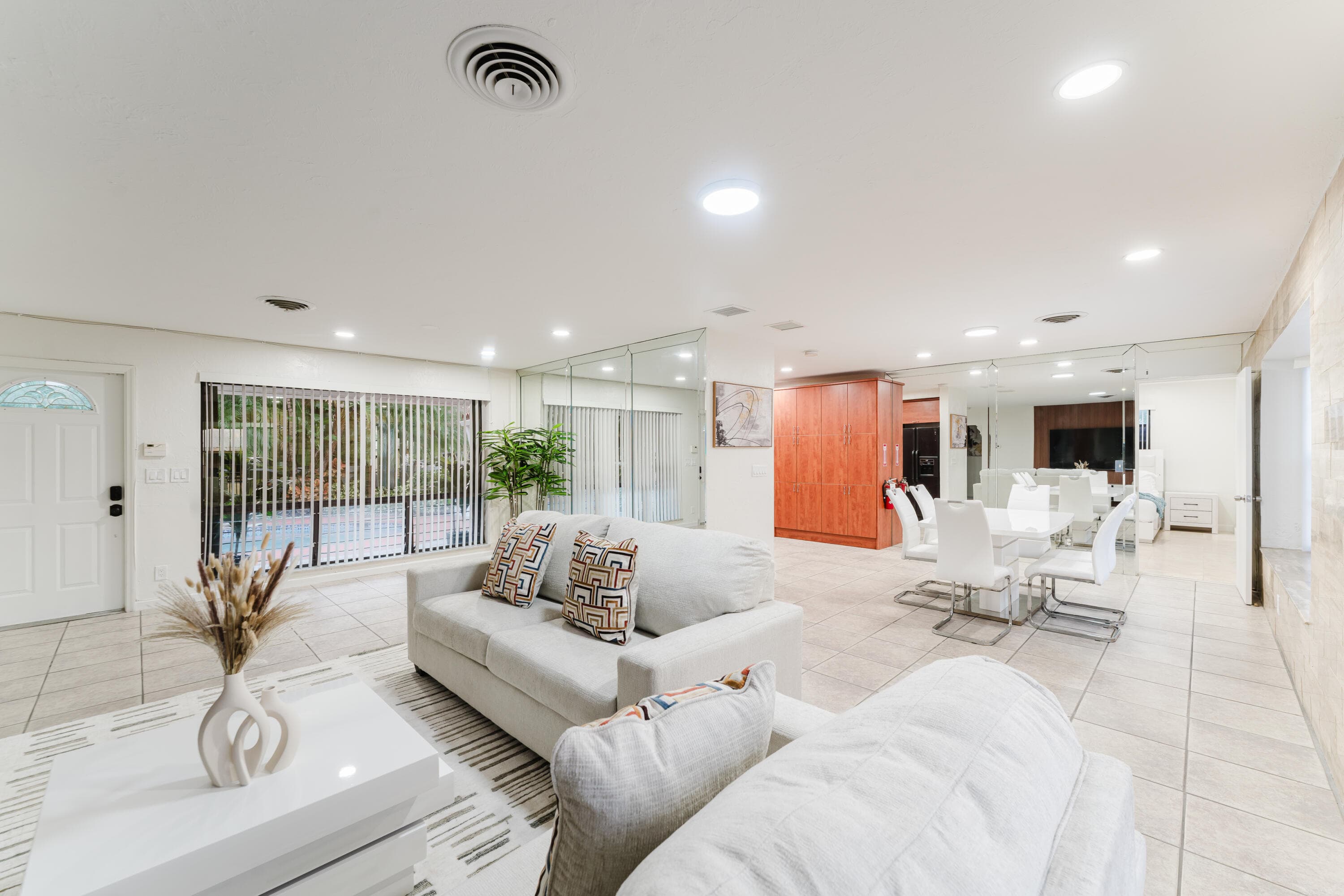 1016 NE 26th Avenue 1016, Pompano Beach, FL 33062 — photo 10 of 30