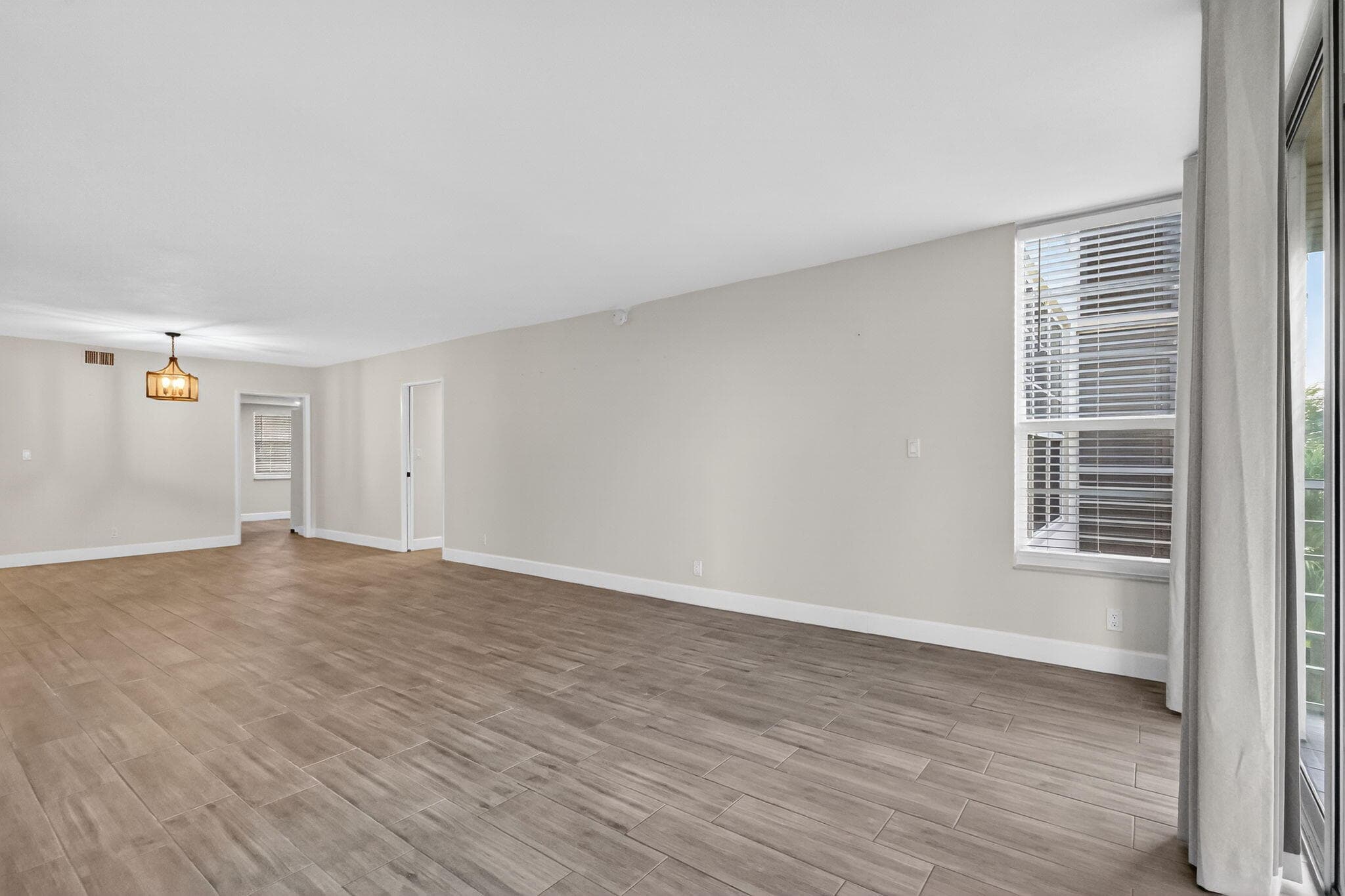545 Oaks Lane 409, Pompano Beach, FL 33069 — photo 10 of 25