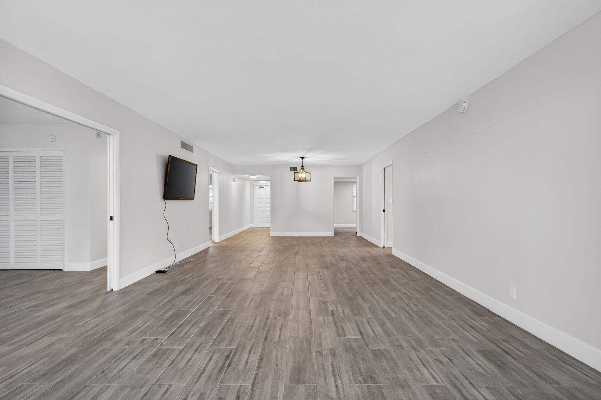 545 Oaks Lane 409, Pompano Beach, FL 33069 — photo 11 of 25