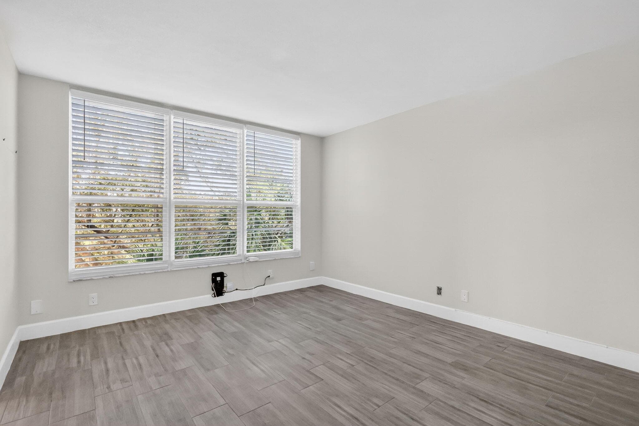 545 Oaks Lane 409, Pompano Beach, FL 33069 — photo 20 of 25