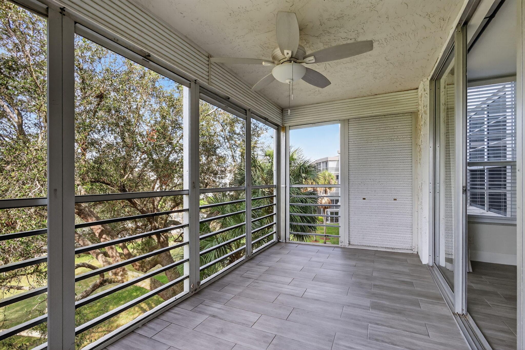 545 Oaks Lane 409, Pompano Beach, FL 33069 — photo 22 of 25