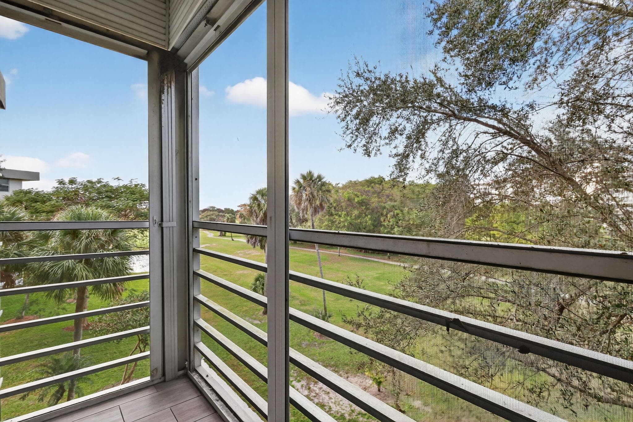 545 Oaks Lane 409, Pompano Beach, FL 33069 — photo 24 of 25