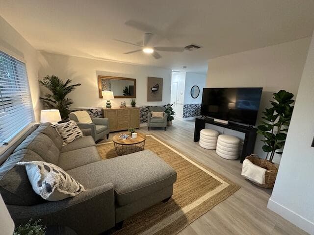 526 Eastwind Drive 526, North Palm Beach, FL 33408 — photo 2 of 9