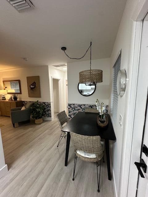 526 Eastwind Drive 526, North Palm Beach, FL 33408 — photo 3 of 9