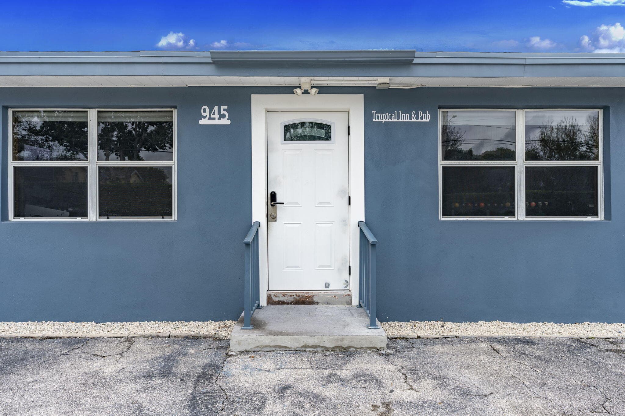 945 Miner Road, Lake Worth, FL 33462 — photo 5 of 102