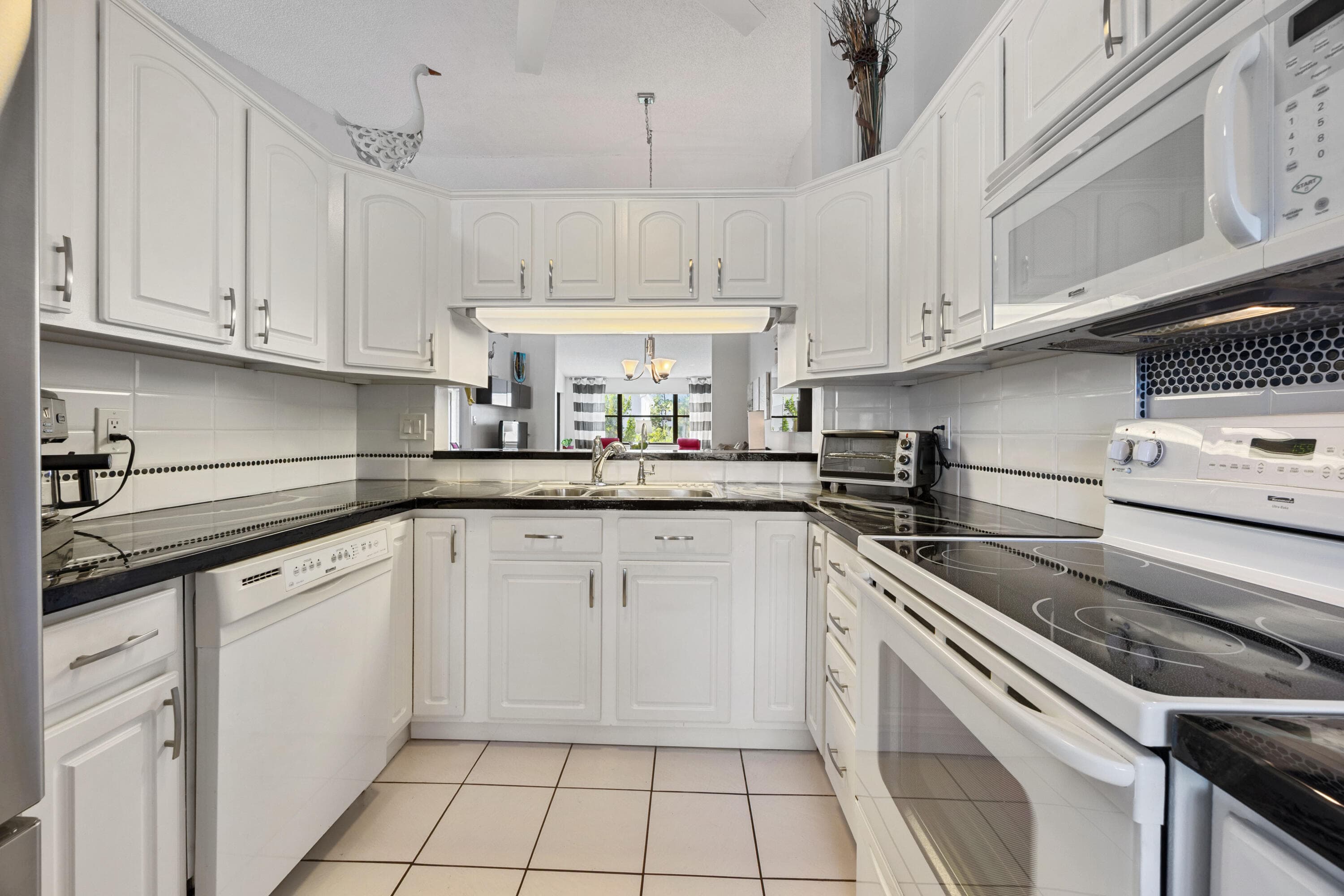 7673 Tahiti Lane 203, Lake Worth, FL 33467 — photo 3 of 21