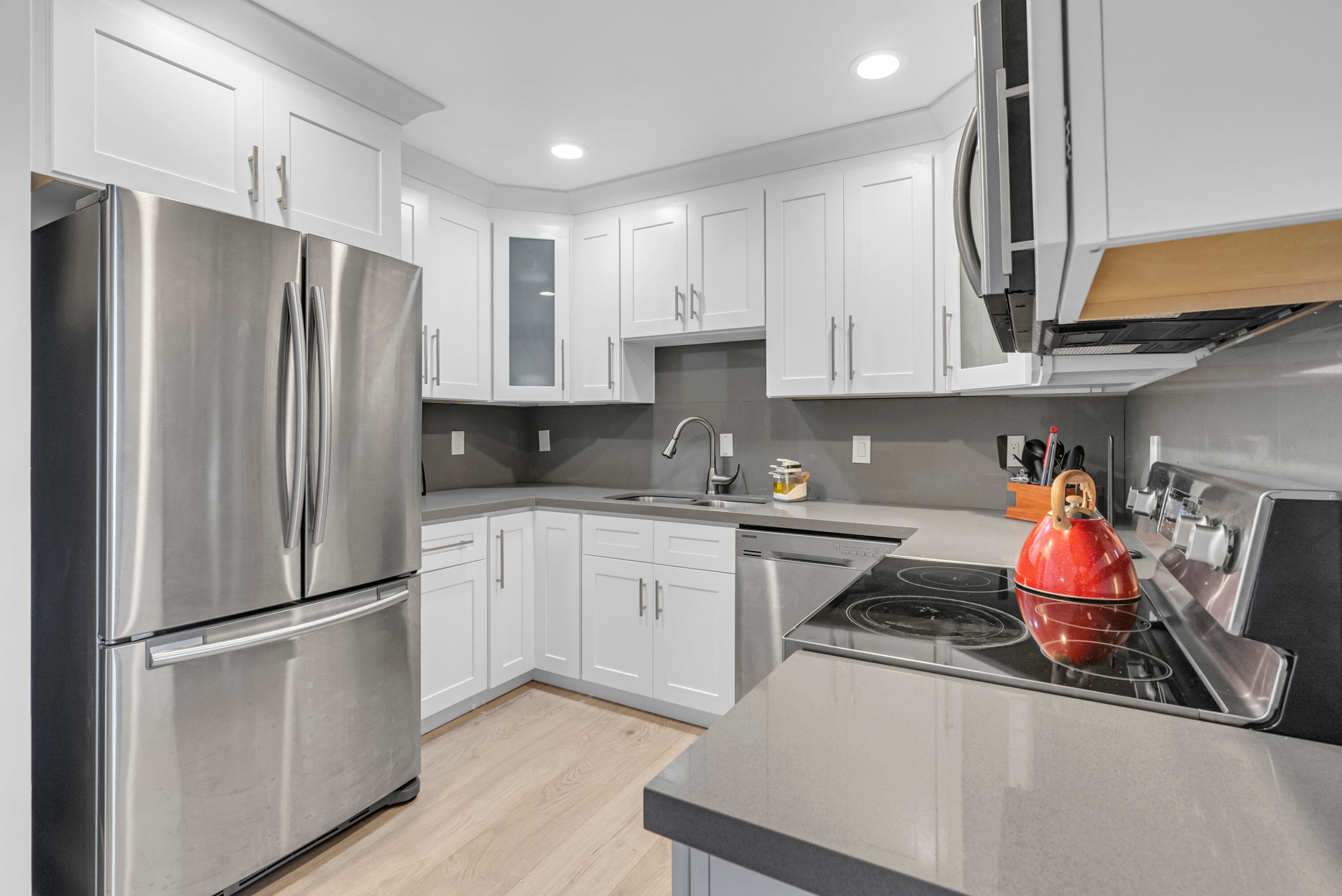 6487 Bay Club Drive 4, Fort Lauderdale, FL 33308 — photo 12 of 49