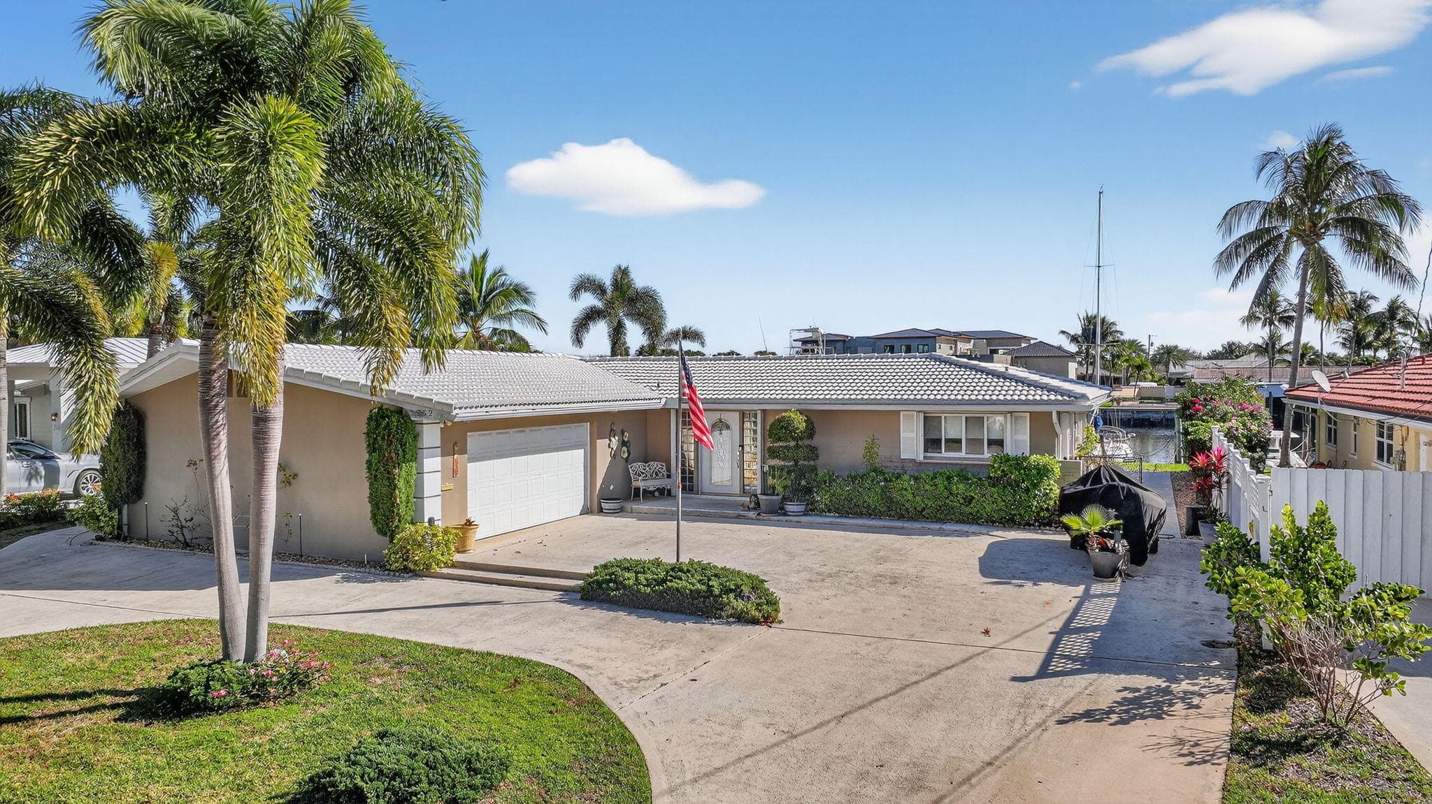 752 Lagoon Drive, North Palm Beach, FL 33408 — photo 2 of 73