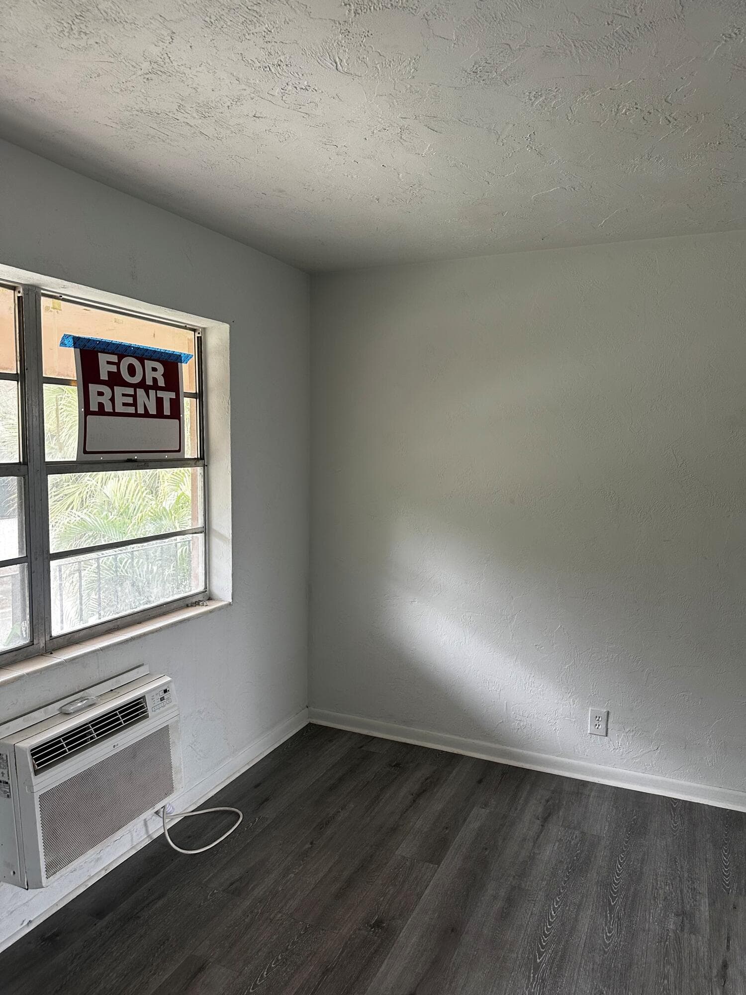 1120 N Sapodilla Avenue 4, West Palm Beach, FL 33401 — photo 4 of 8
