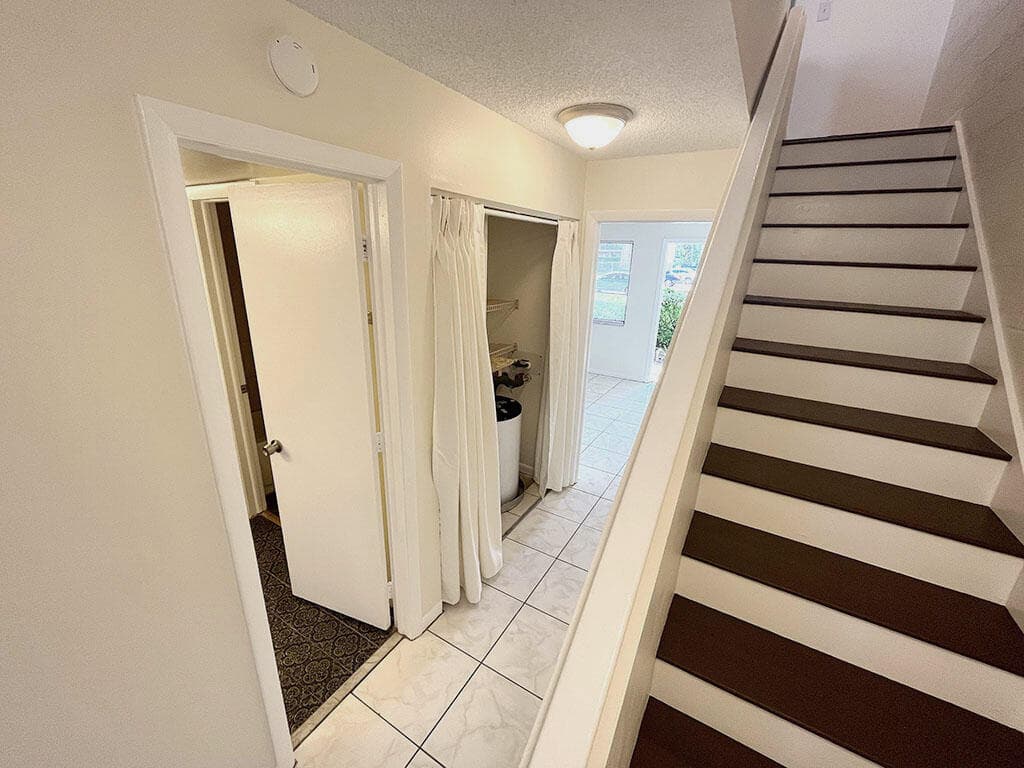 2828 Tennis Club Drive 207, West Palm Beach, FL 33417 — photo 3 of 7