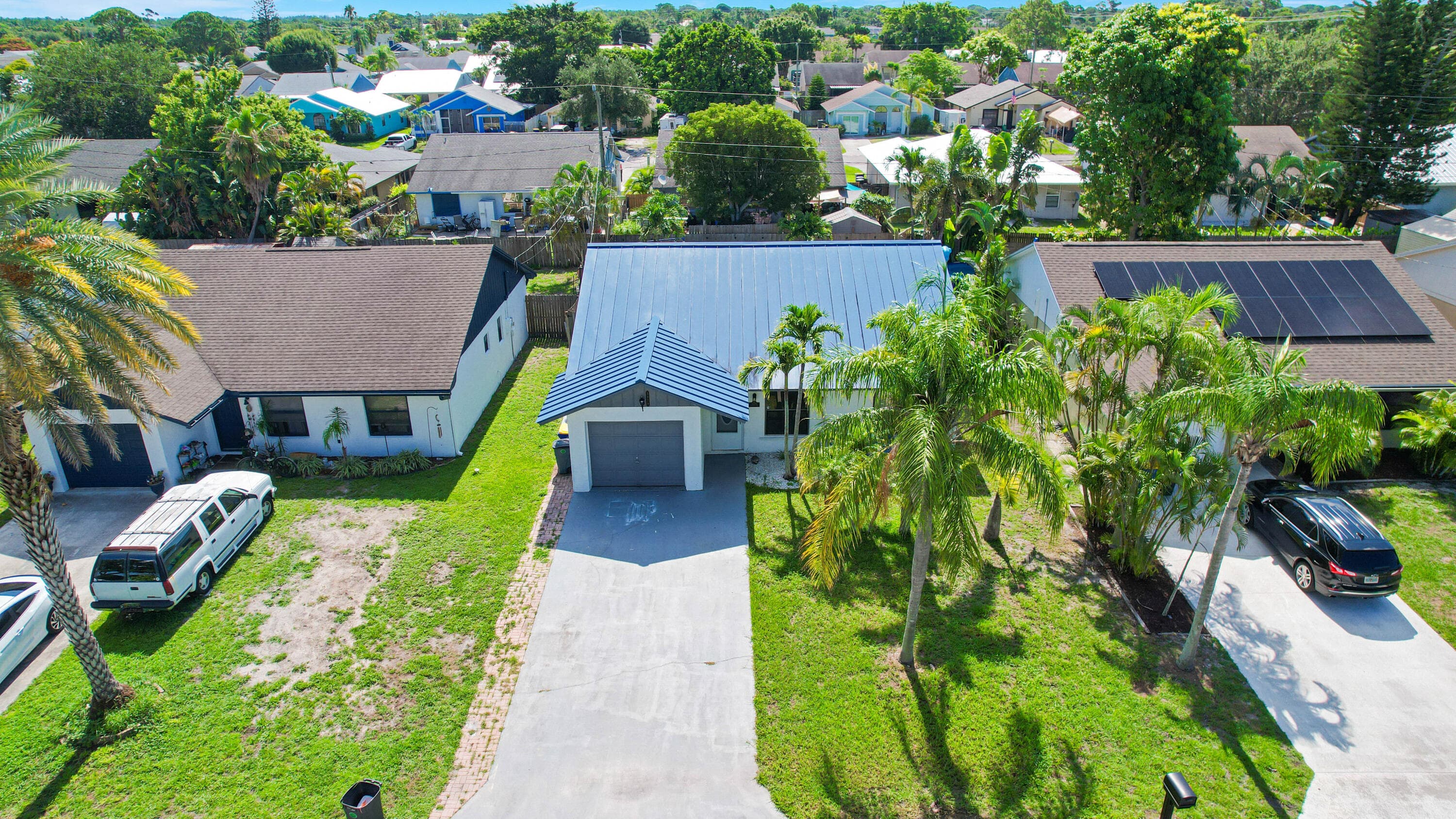 5929 SE Collins Avenue, Stuart, FL 34997 — photo 4 of 37